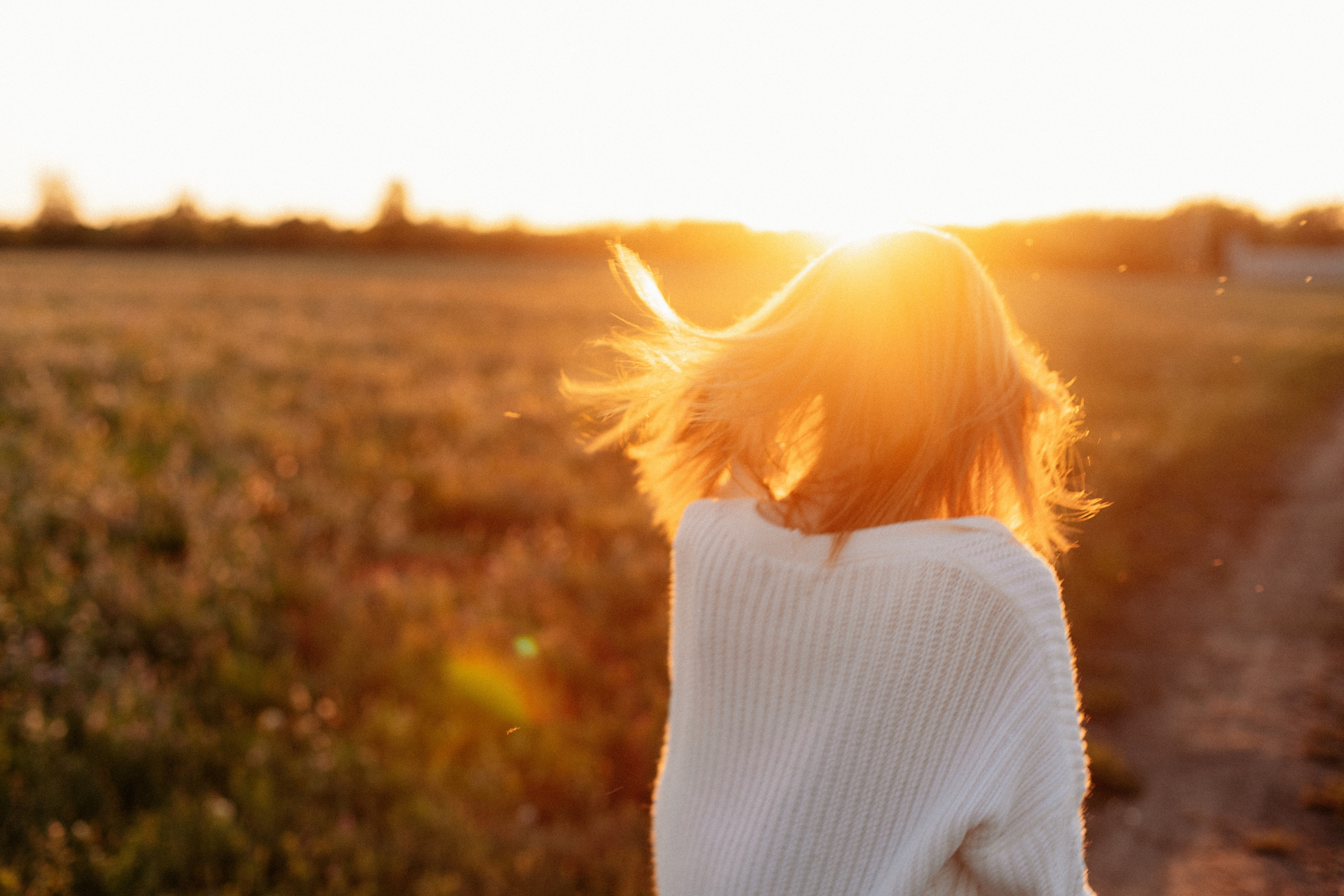 Поле. Семейный фотограф Тюмень, фотограф на роды Салмина Мария