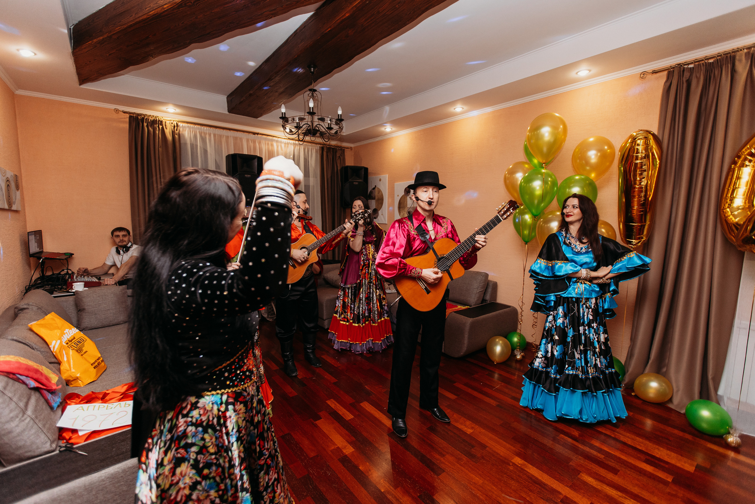 Банкет. Семейный фотограф Тюмень, фотограф на роды Салмина Мария