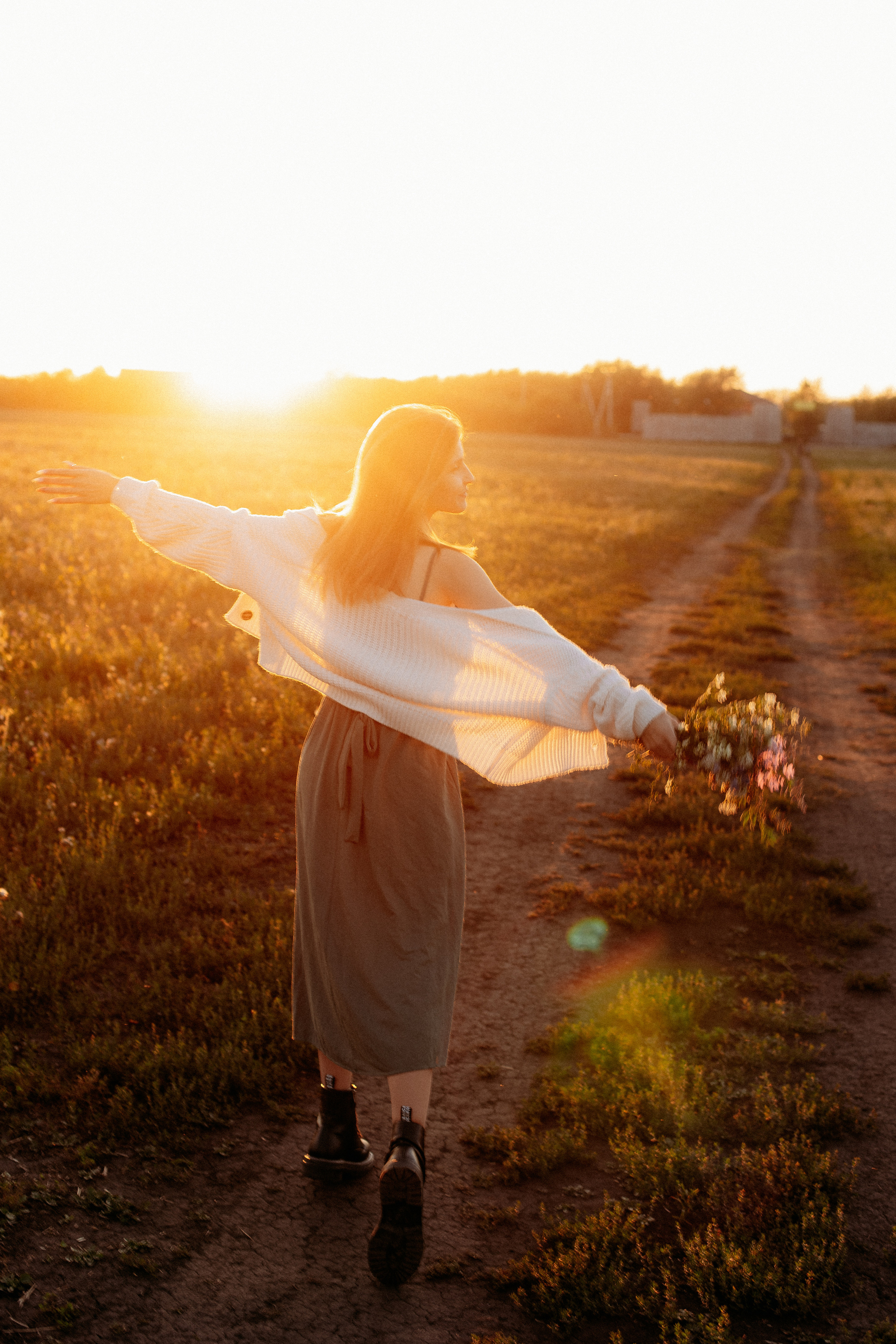 Поле. Семейный фотограф Тюмень, фотограф на роды Салмина Мария