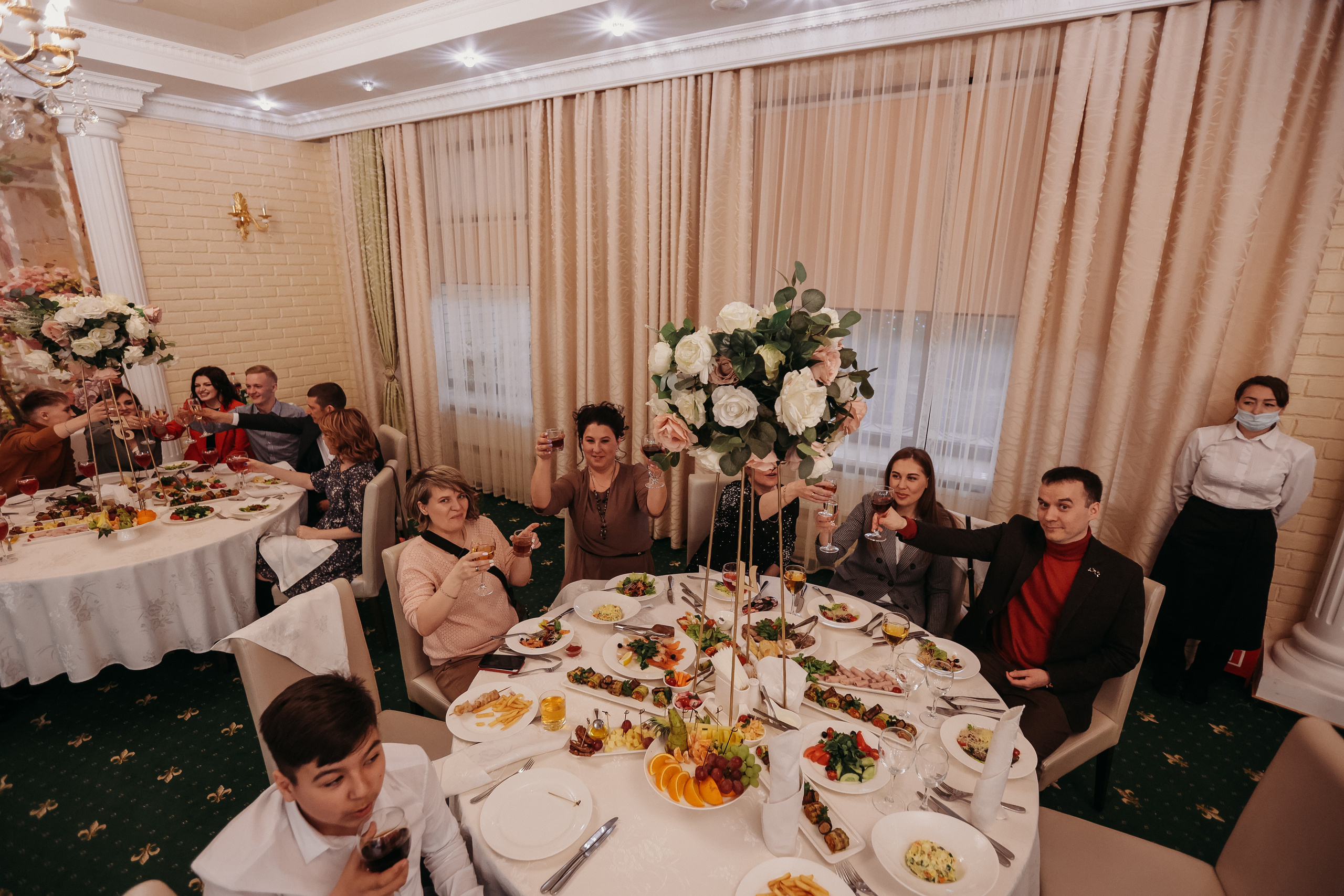 Банкет. Семейный фотограф Тюмень, фотограф на роды Салмина Мария