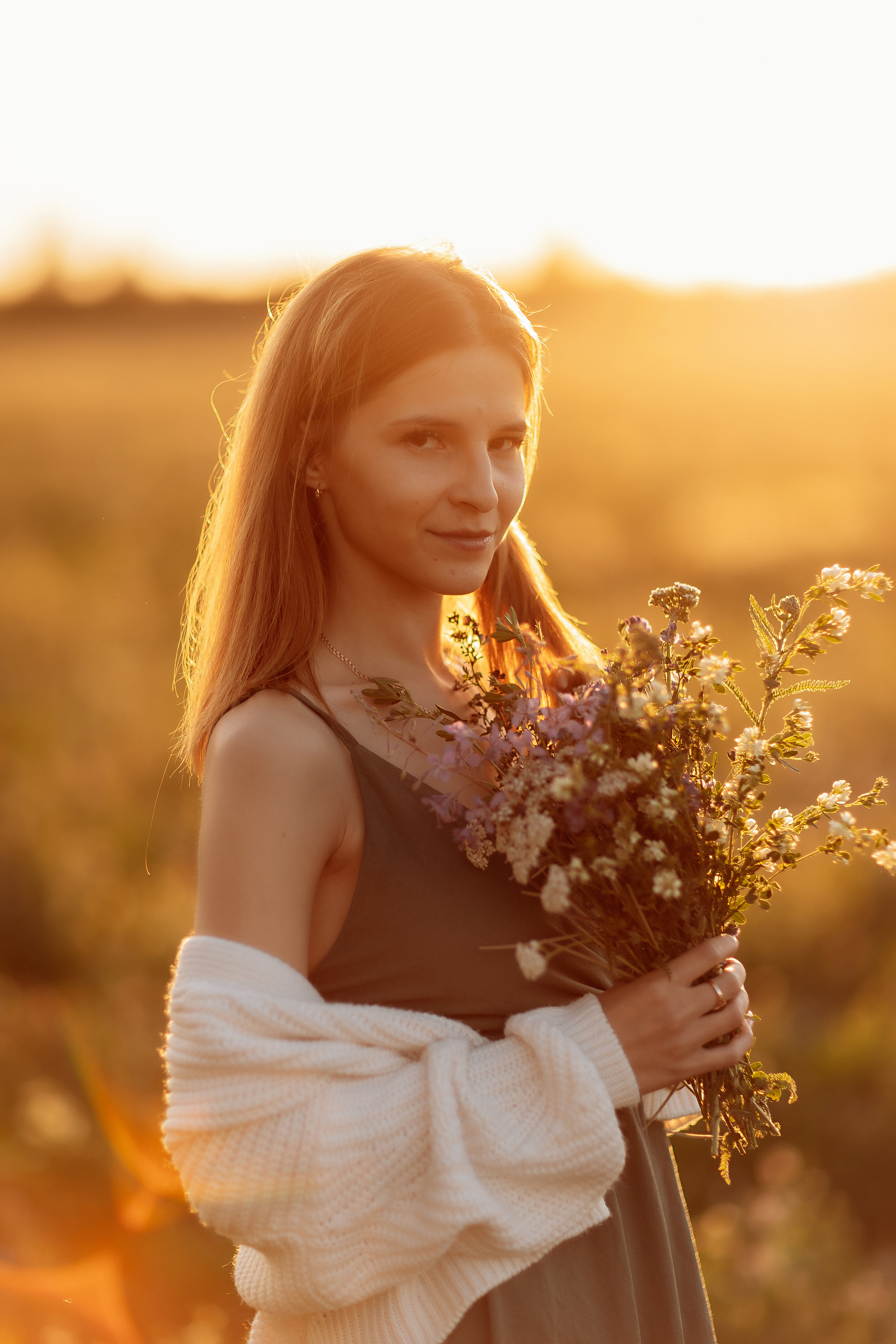 Поле. Семейный фотограф Тюмень, фотограф на роды Салмина Мария