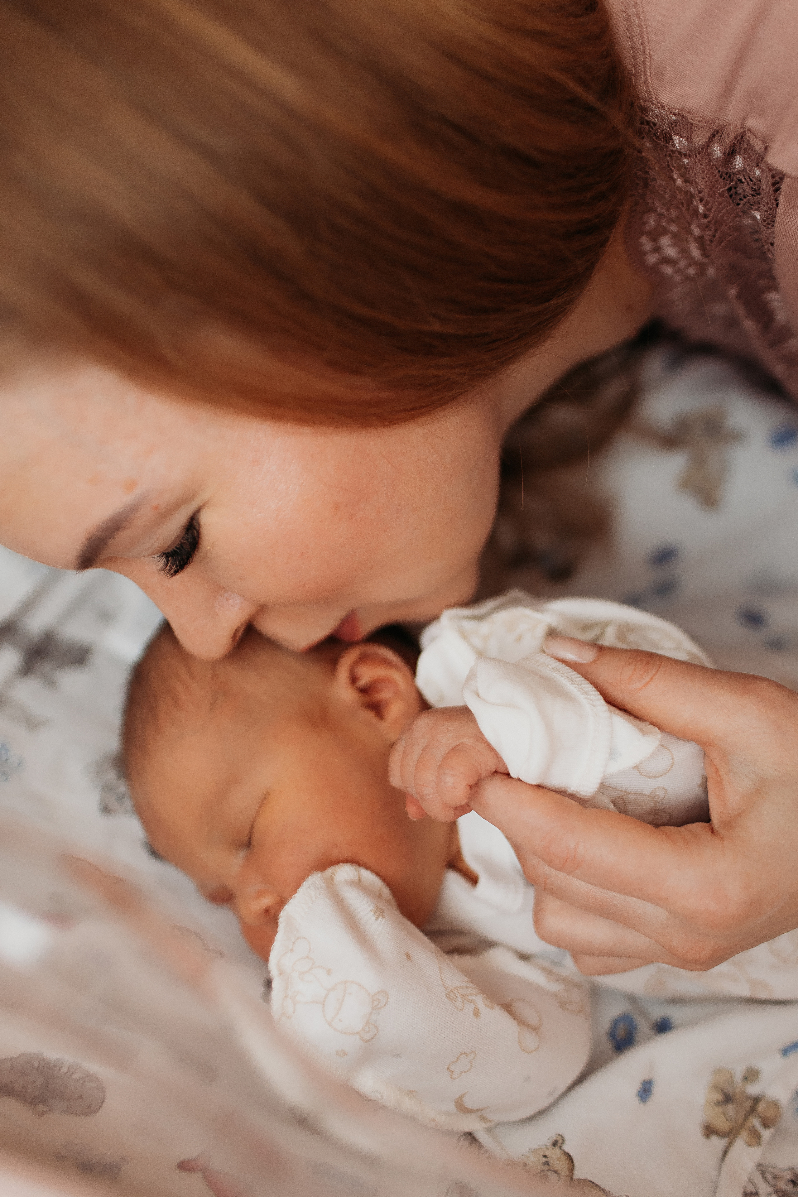 Выписка с палатой. Семейный фотограф Тюмень, фотограф на роды Салмина Мария