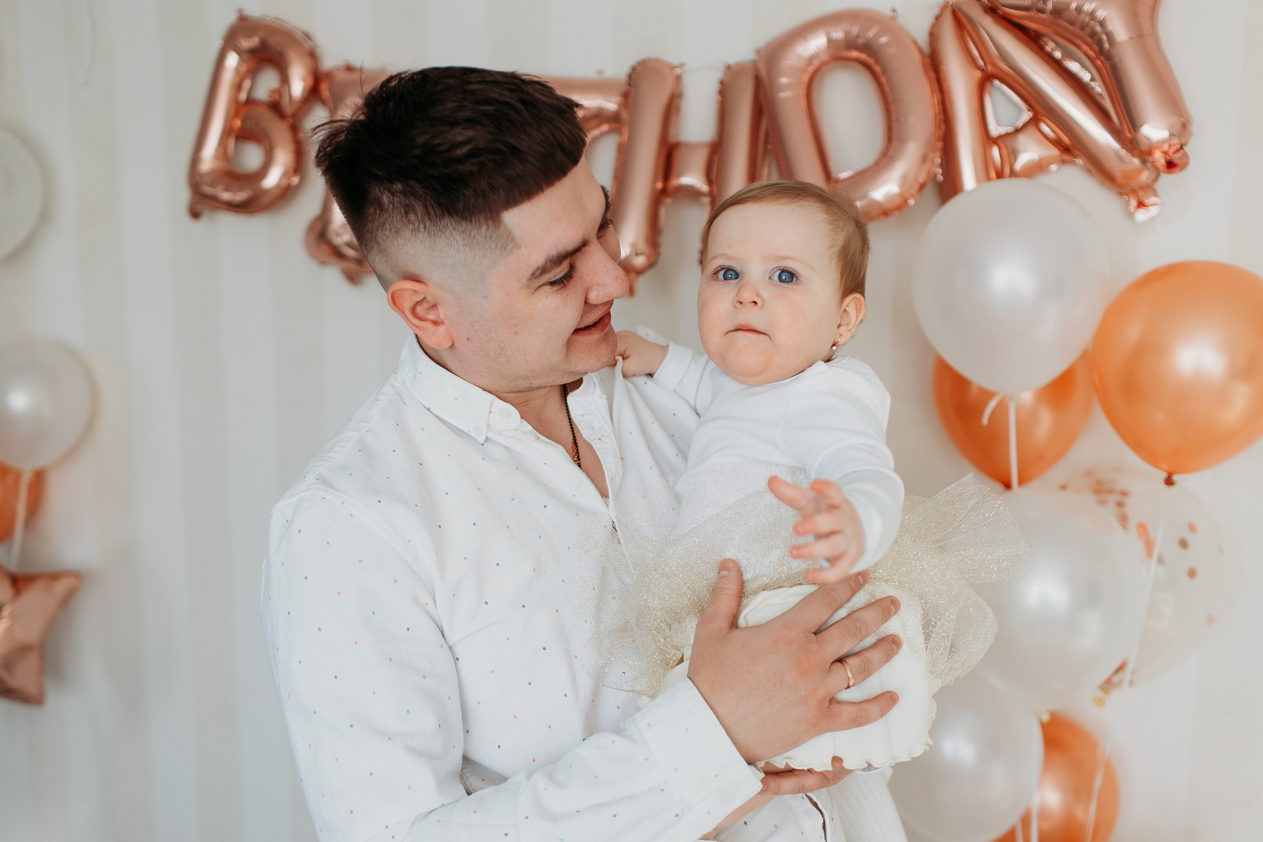 Годик. Семейный фотограф Тюмень, фотограф на роды Салмина Мария