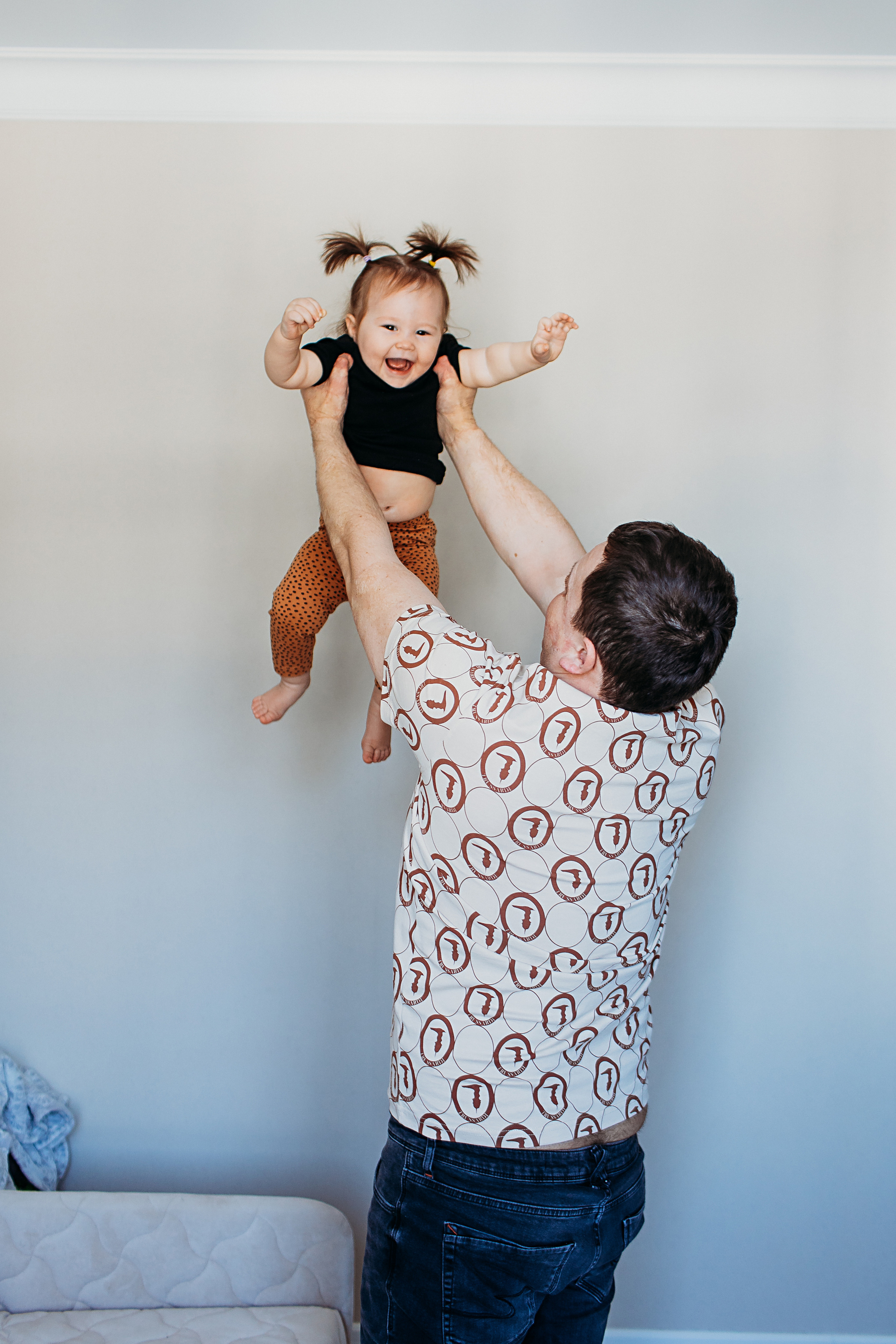 1 годик. Семейный фотограф Тюмень, фотограф на роды Салмина Мария