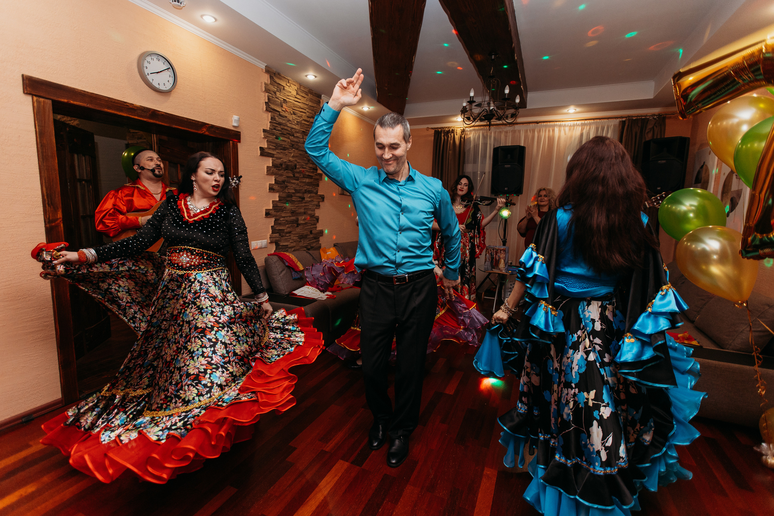 Банкет. Семейный фотограф Тюмень, фотограф на роды Салмина Мария