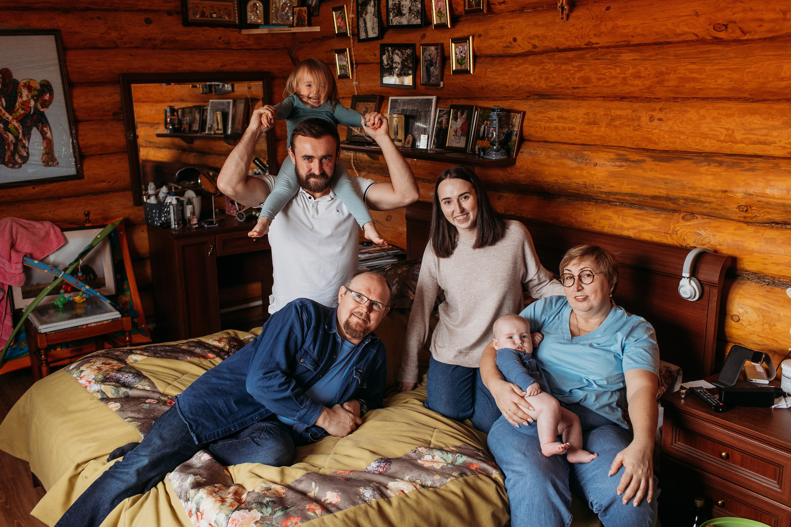 Большая семья. Семейный фотограф Тюмень, фотограф на роды Салмина Мария