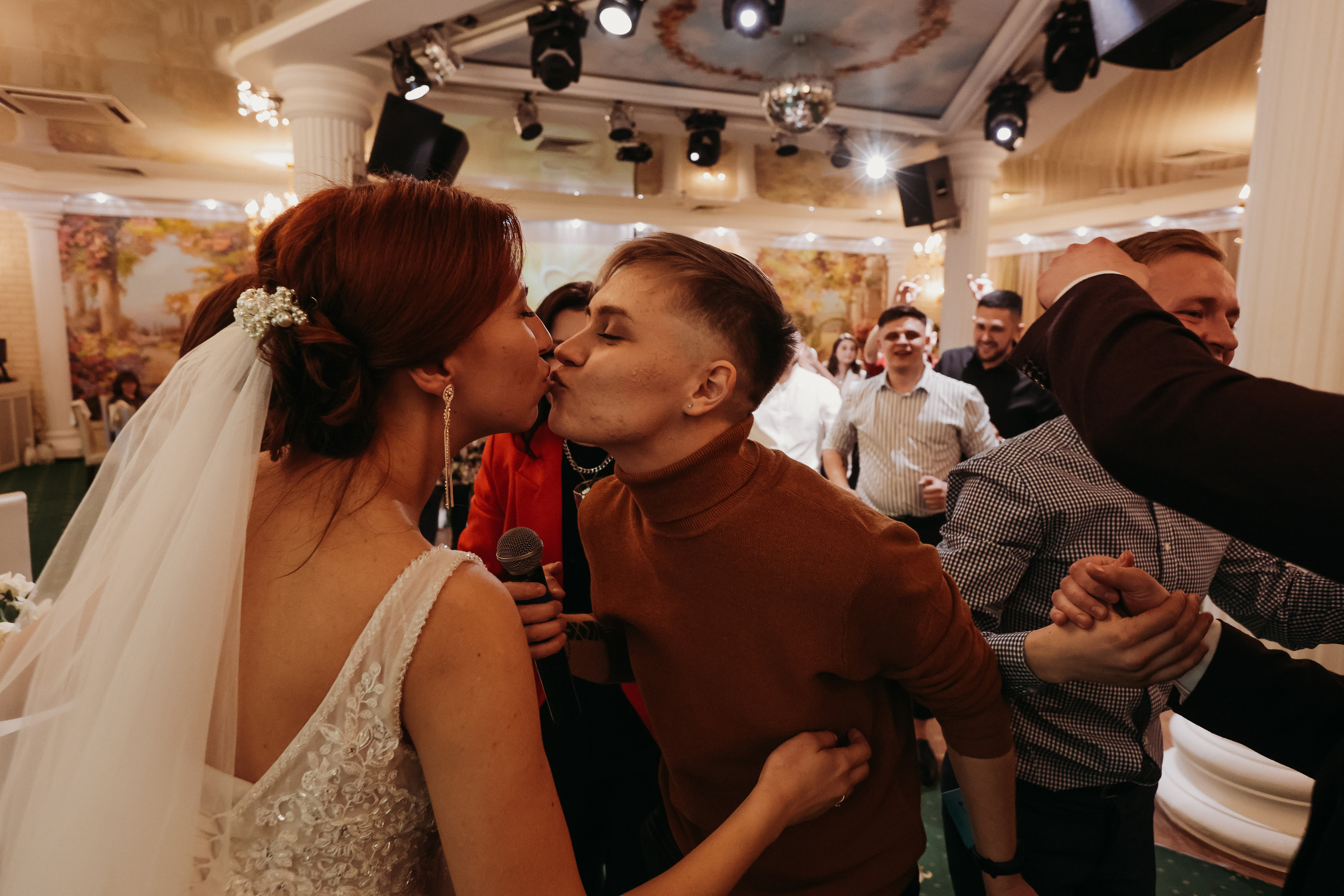 Банкет. Семейный фотограф Тюмень, фотограф на роды Салмина Мария