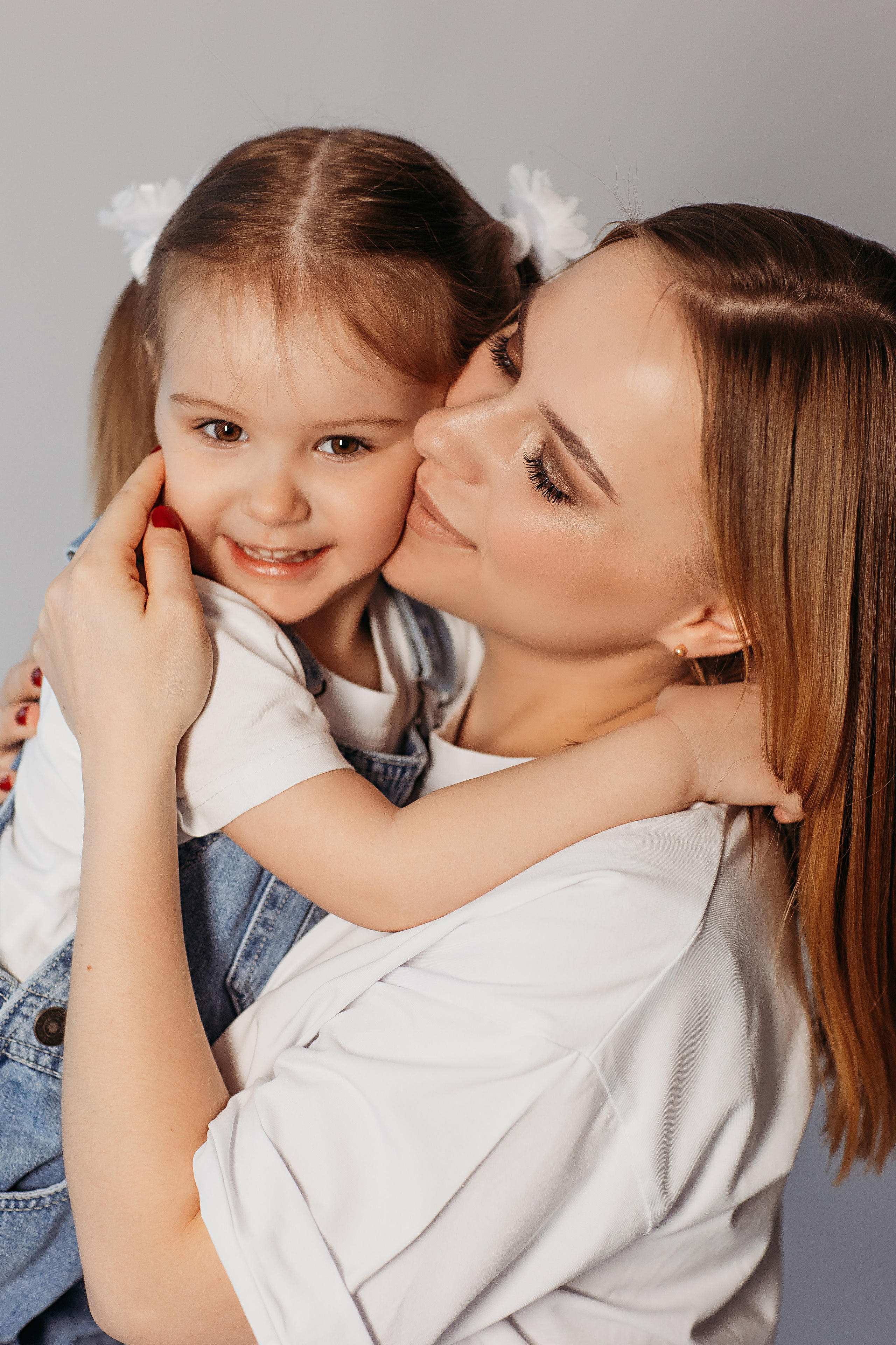 На фотофонах. Семейный фотограф Тюмень, фотограф на роды Салмина Мария