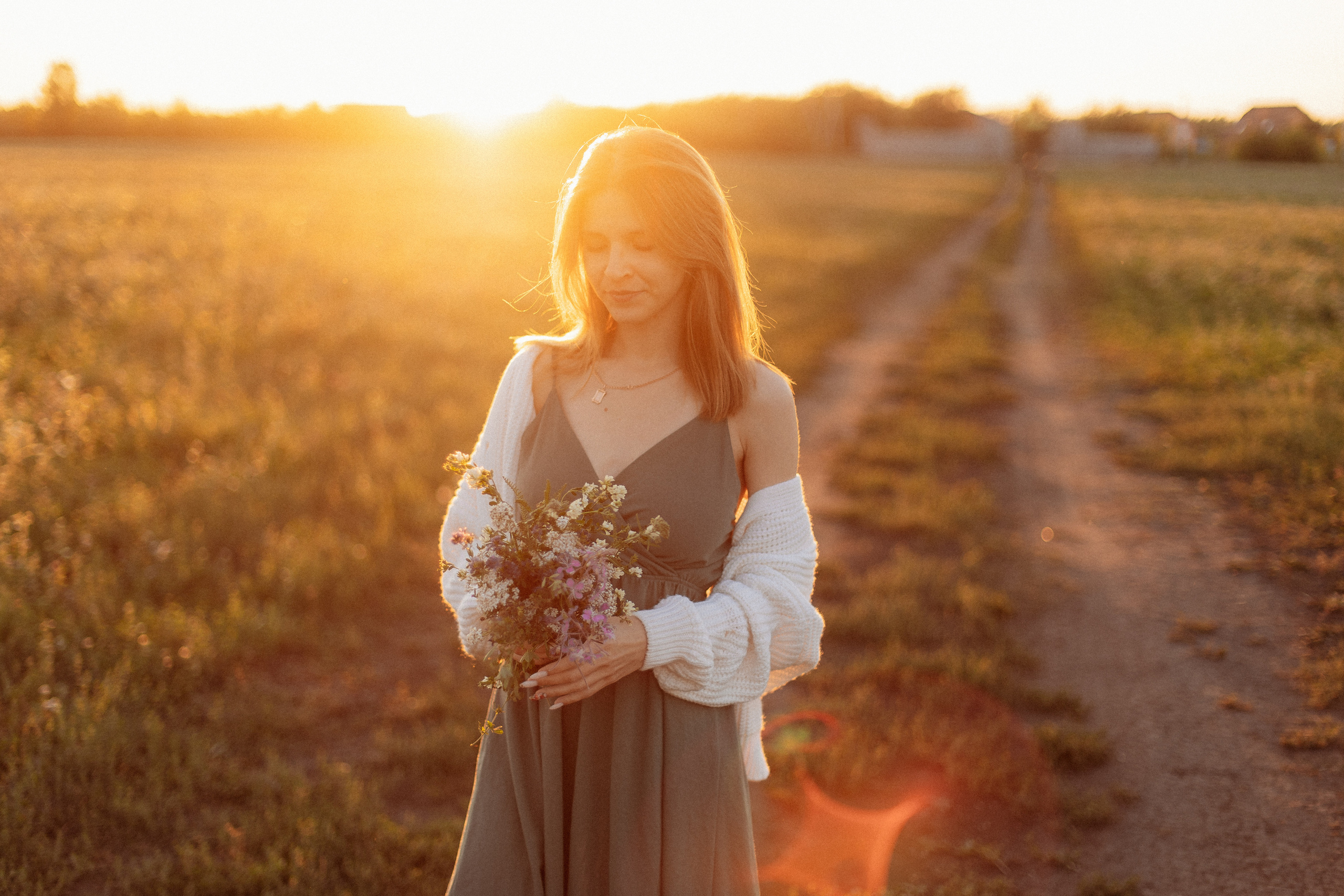 Поле. Семейный фотограф Тюмень, фотограф на роды Салмина Мария