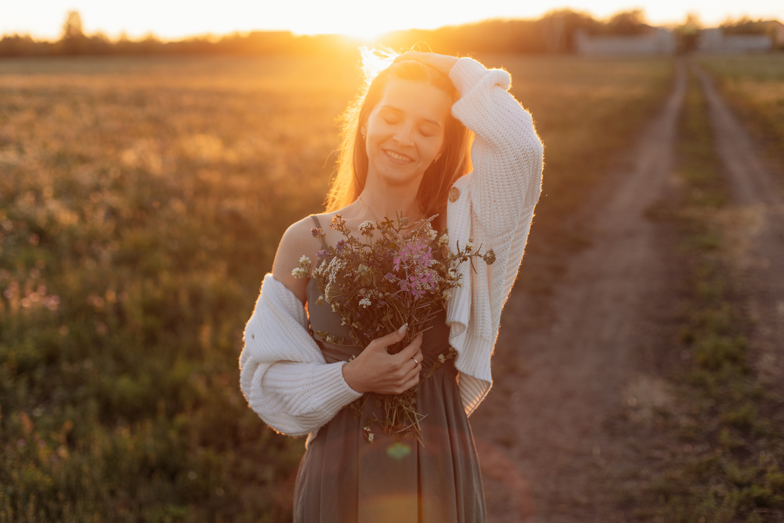 Поле. Семейный фотограф Тюмень, фотограф на роды Салмина Мария