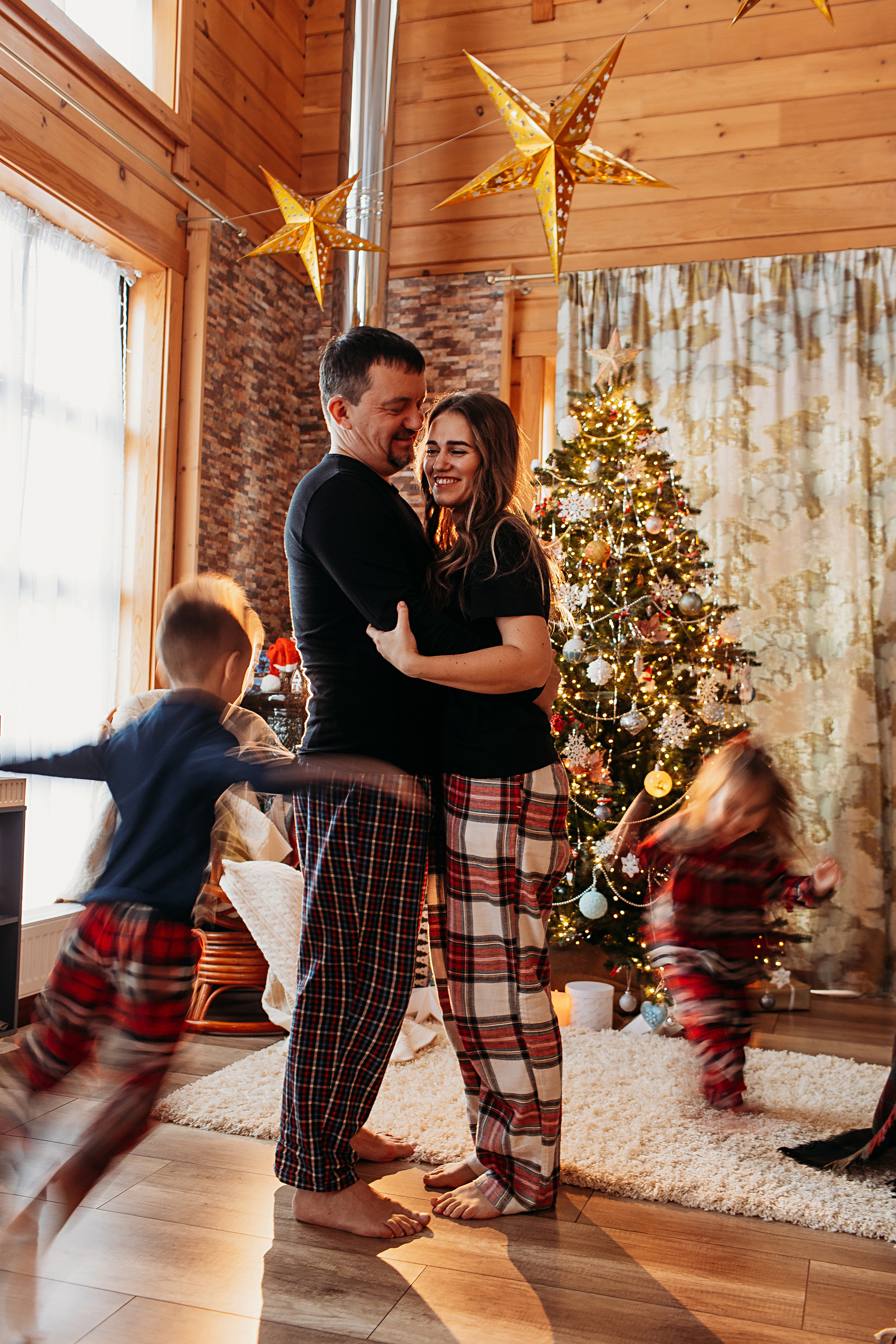 Тёплый новый год. Семейный фотограф Тюмень, фотограф на роды Салмина Мария