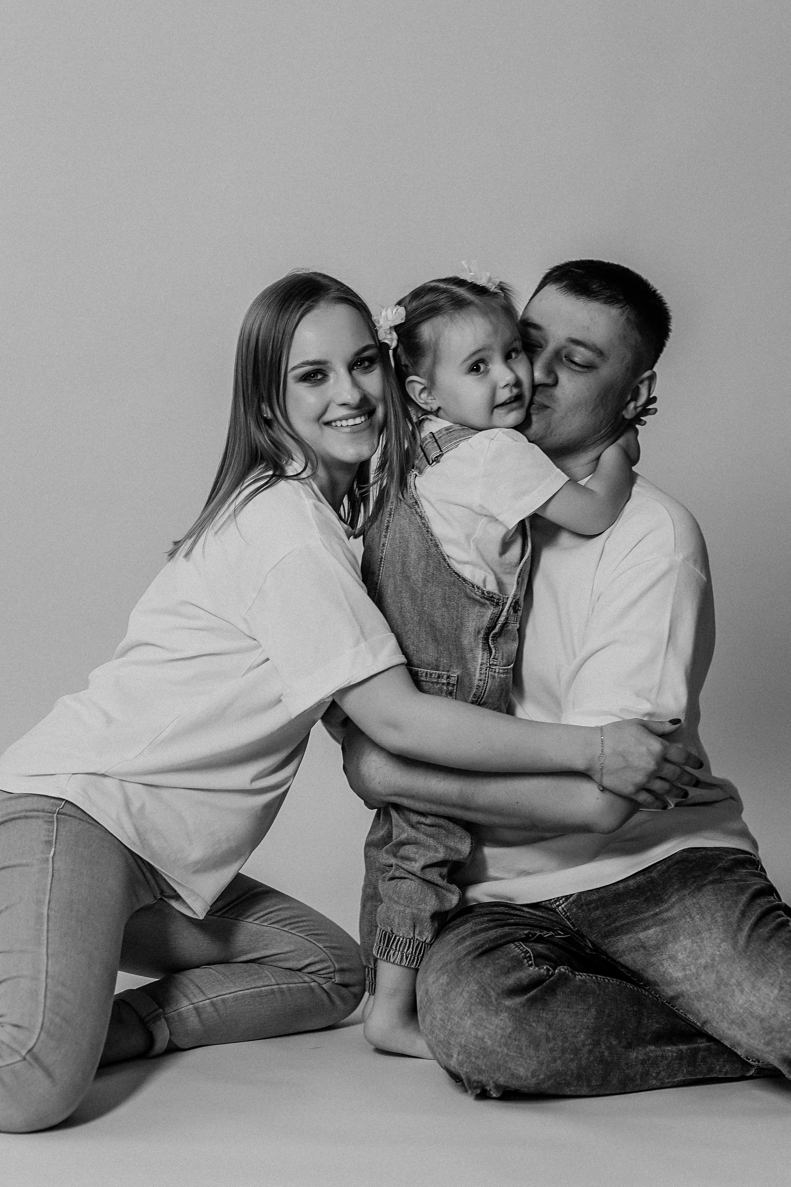 На фотофонах. Семейный фотограф Тюмень, фотограф на роды Салмина Мария