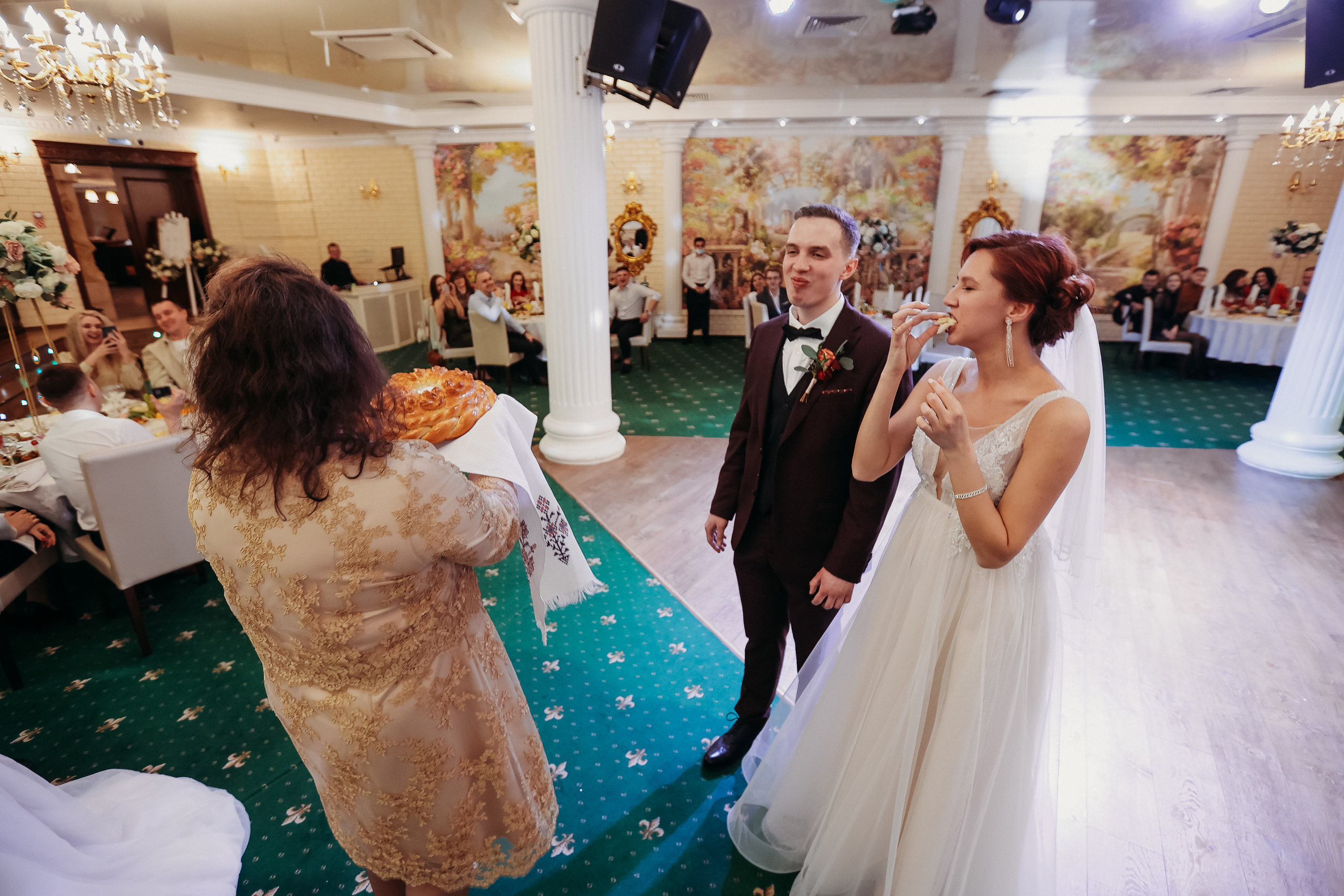 Банкет. Семейный фотограф Тюмень, фотограф на роды Салмина Мария