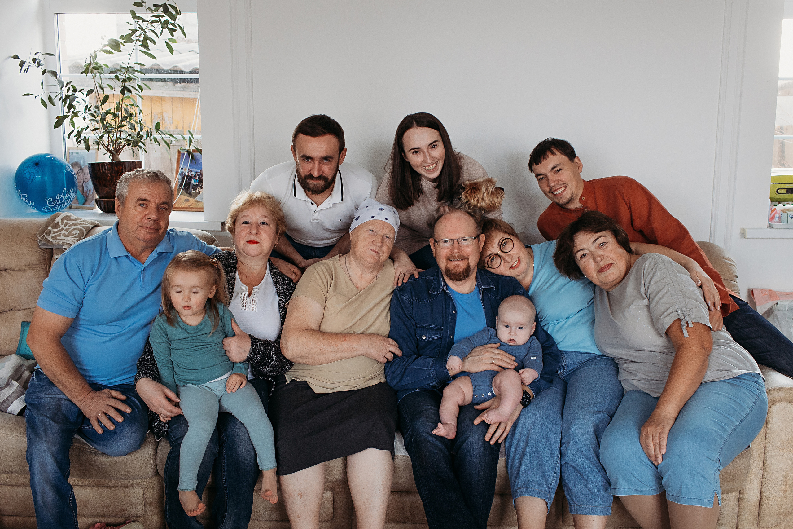 Большая семья. Семейный фотограф Тюмень, фотограф на роды Салмина Мария