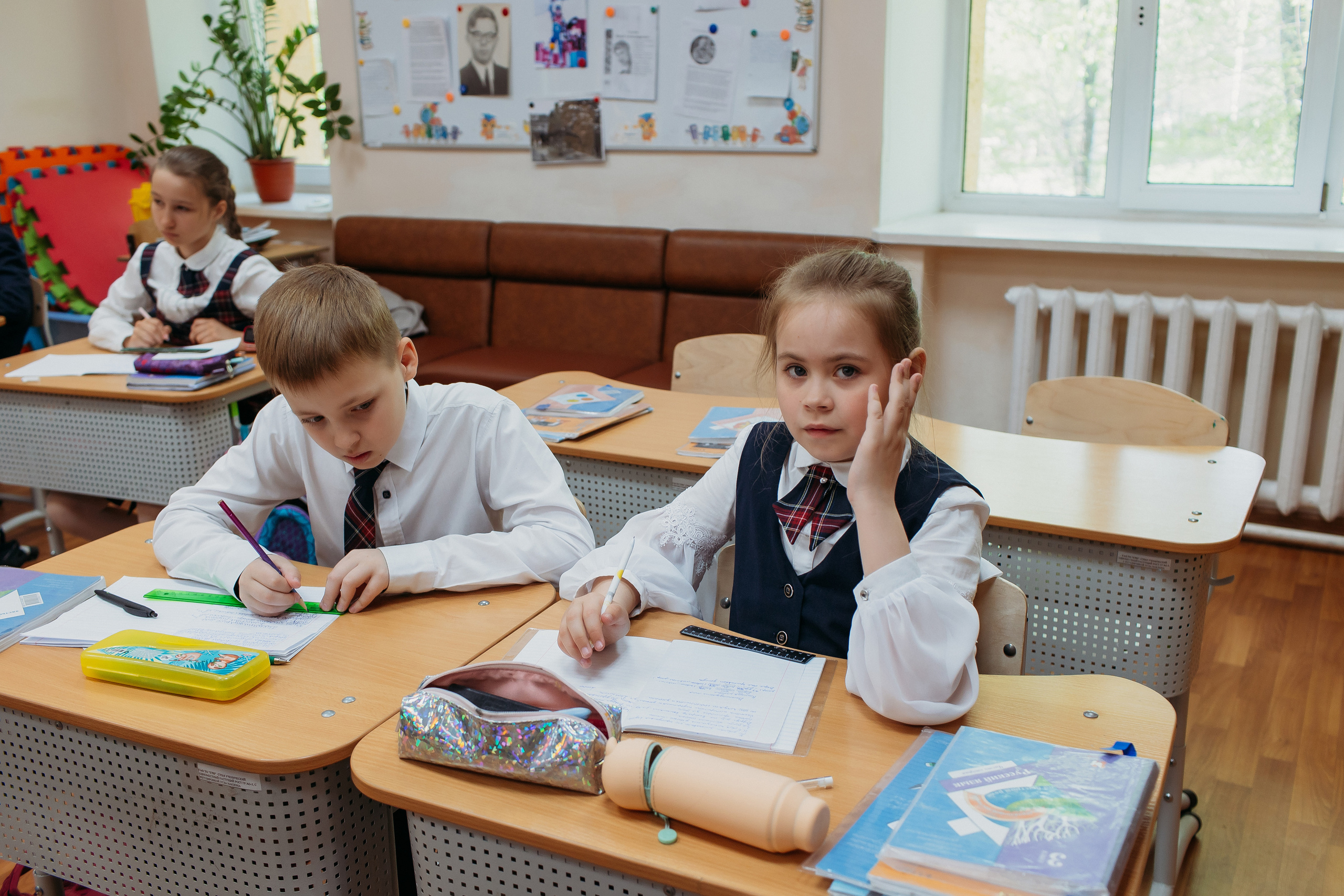 Школа 2 класс. Семейный фотограф Тюмень, фотограф на роды Салмина Мария