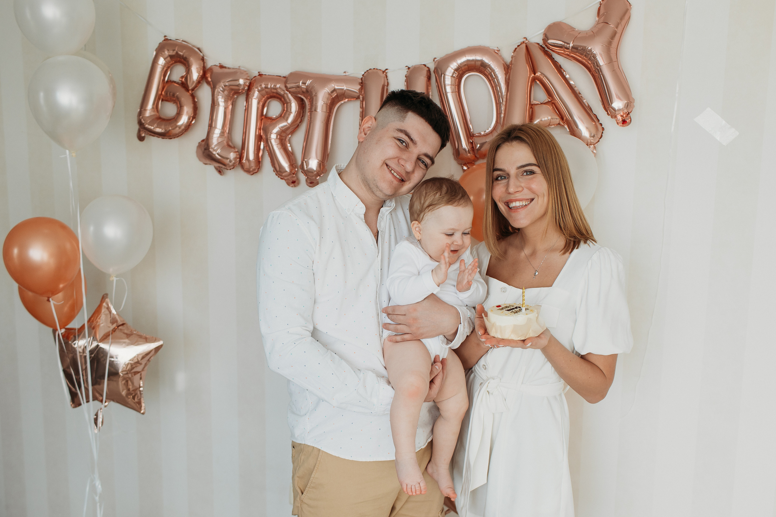 Годик. Семейный фотограф Тюмень, фотограф на роды Салмина Мария