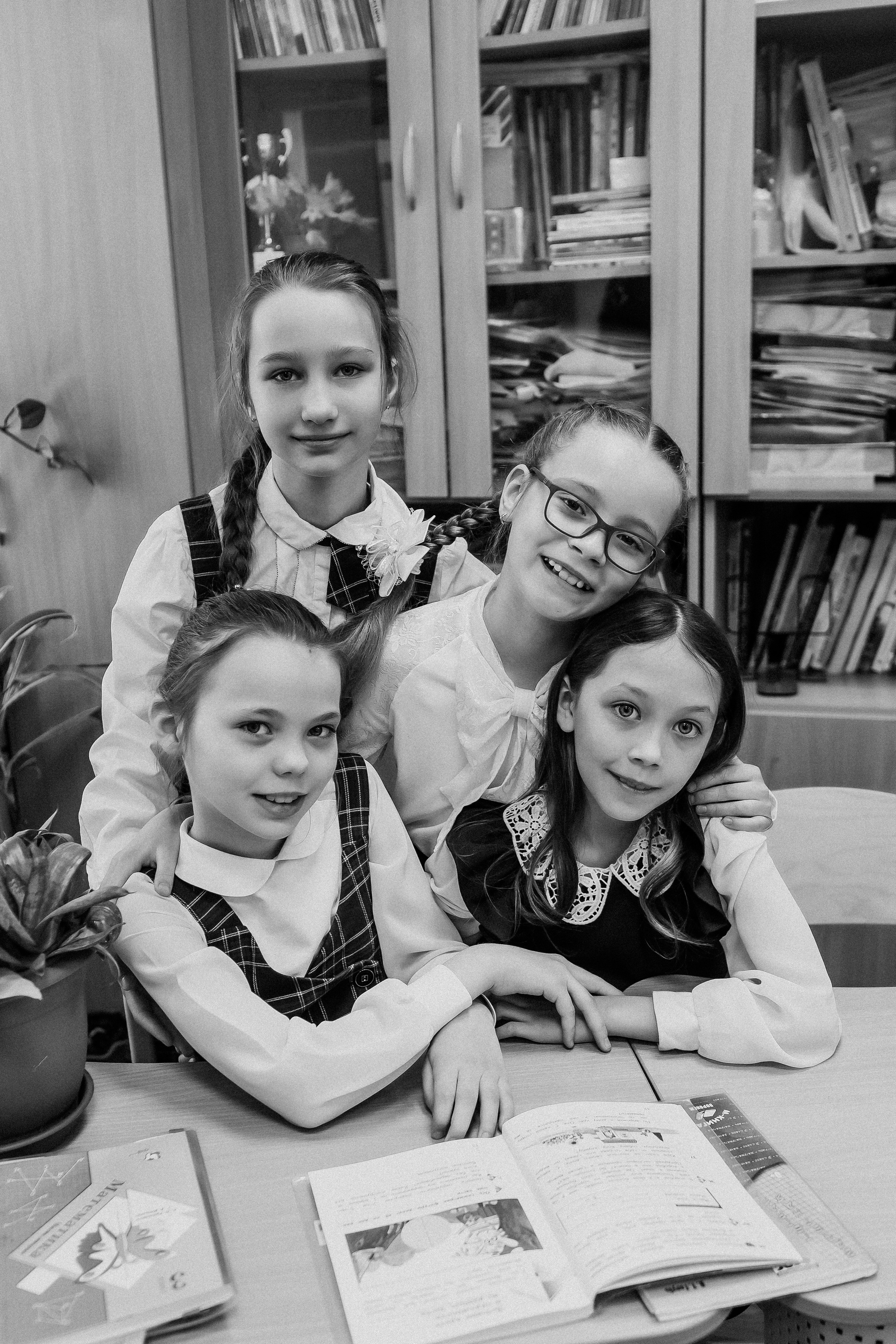 Школа 2 класс. Семейный фотограф Тюмень, фотограф на роды Салмина Мария