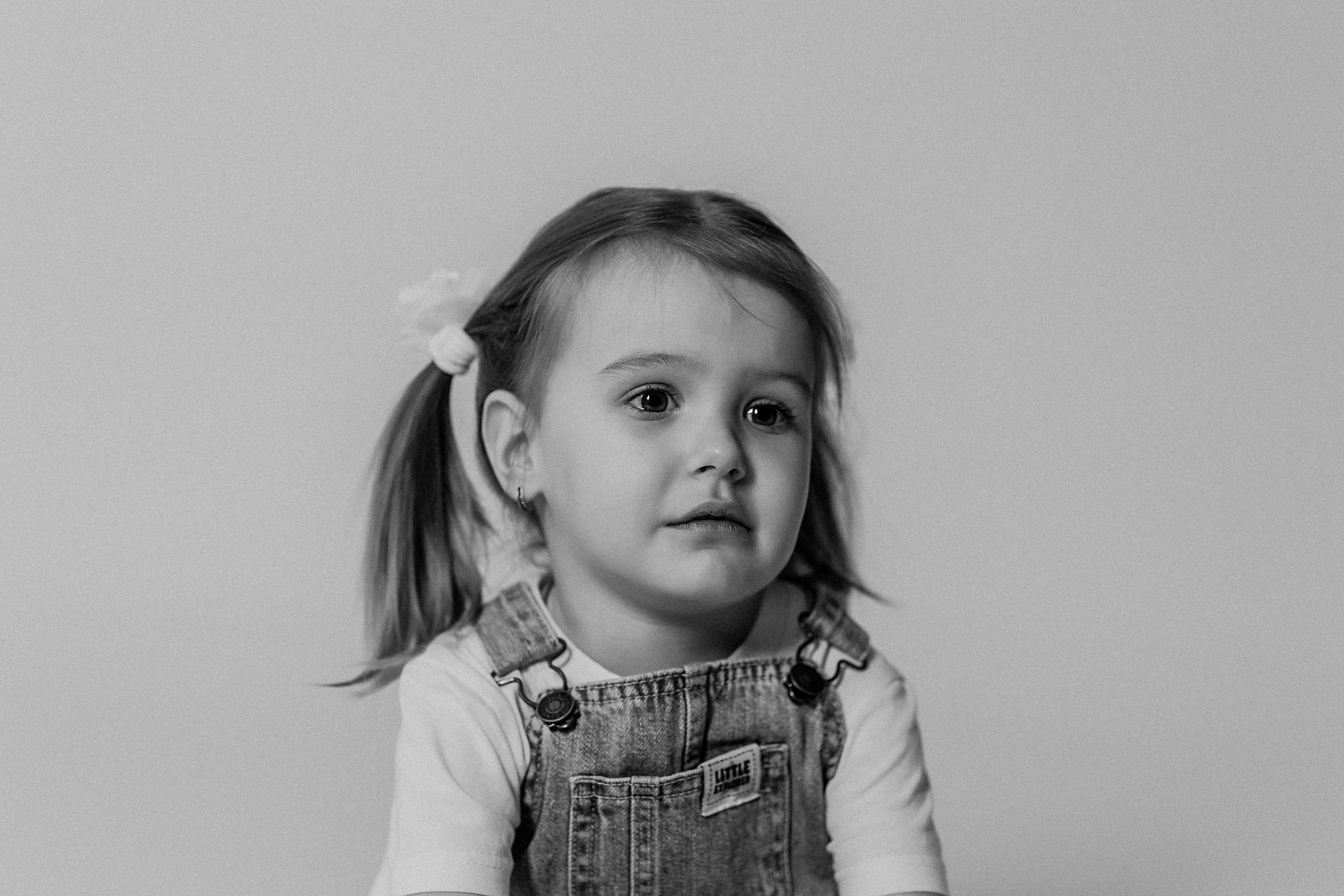 На фотофонах. Семейный фотограф Тюмень, фотограф на роды Салмина Мария