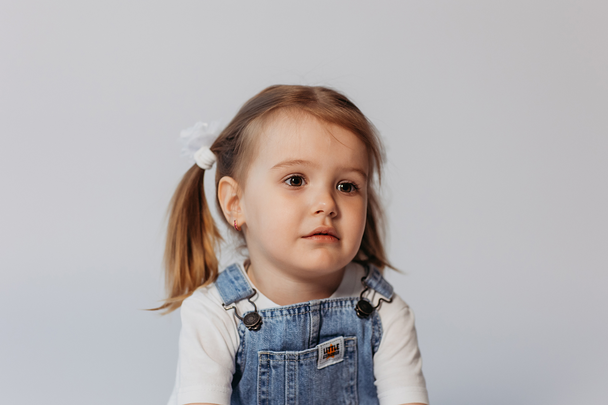 На фотофонах. Семейный фотограф Тюмень, фотограф на роды Салмина Мария