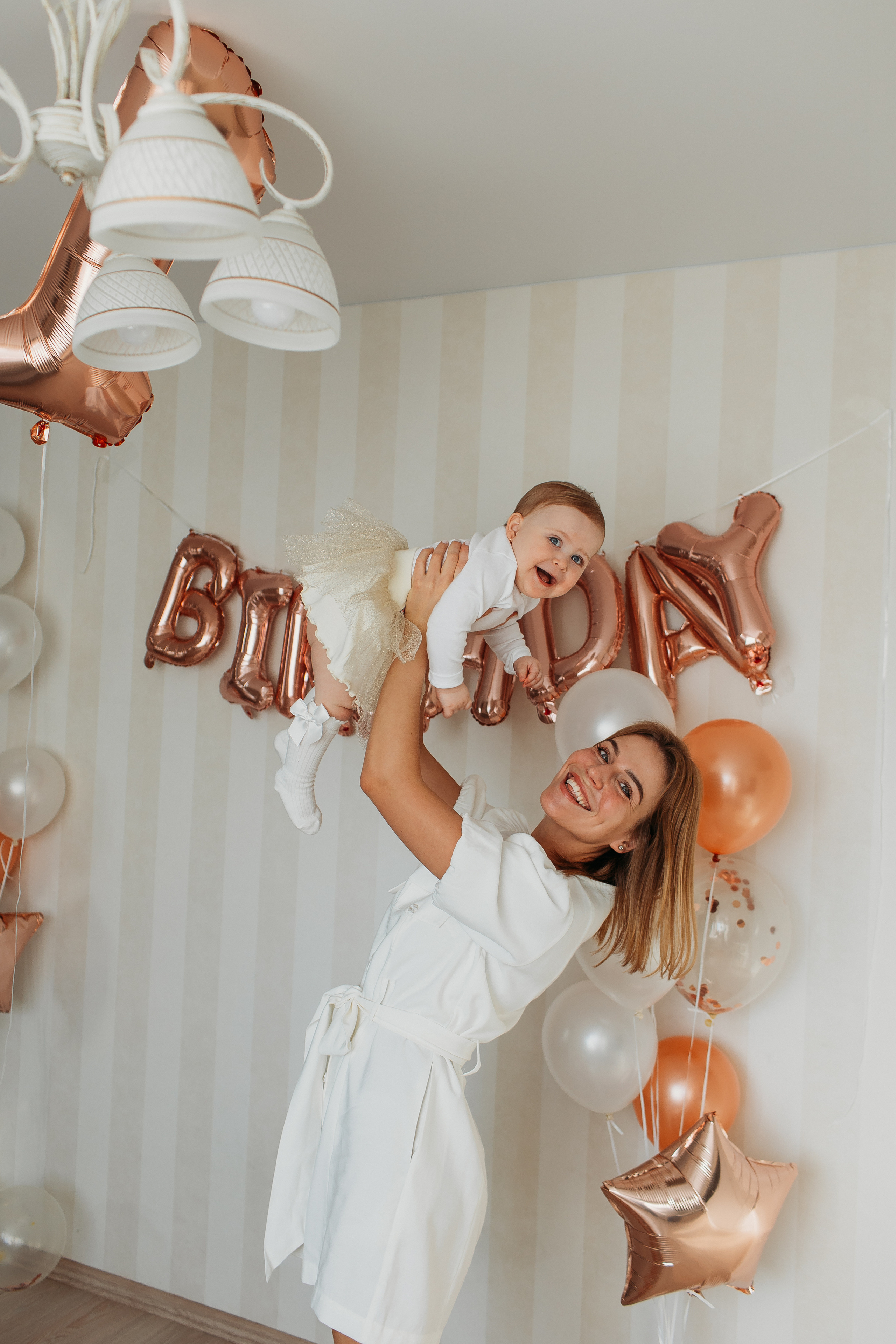 Годик. Семейный фотограф Тюмень, фотограф на роды Салмина Мария