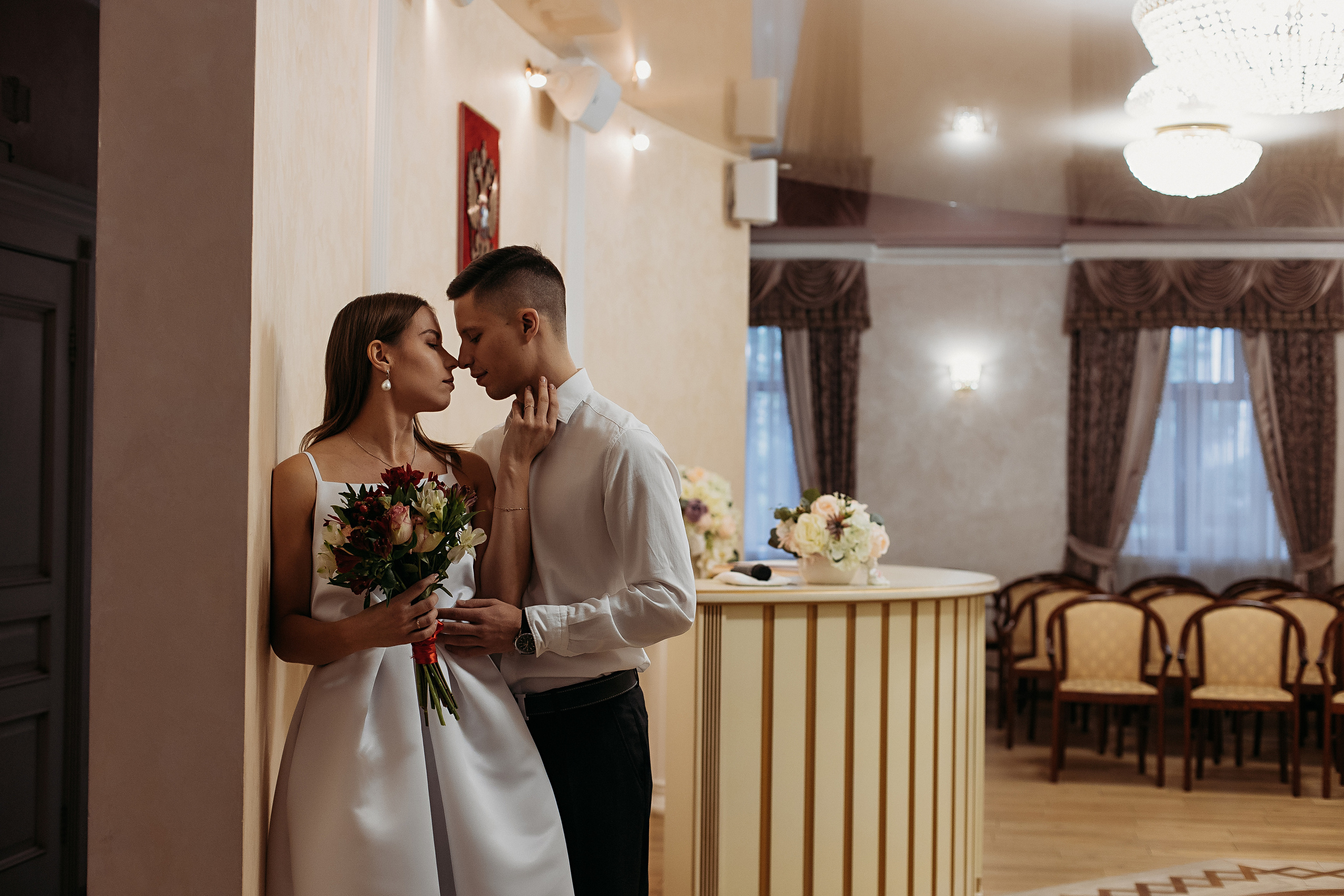 ЗАГС на Кирова. Семейный фотограф Тюмень, фотограф на роды Салмина Мария