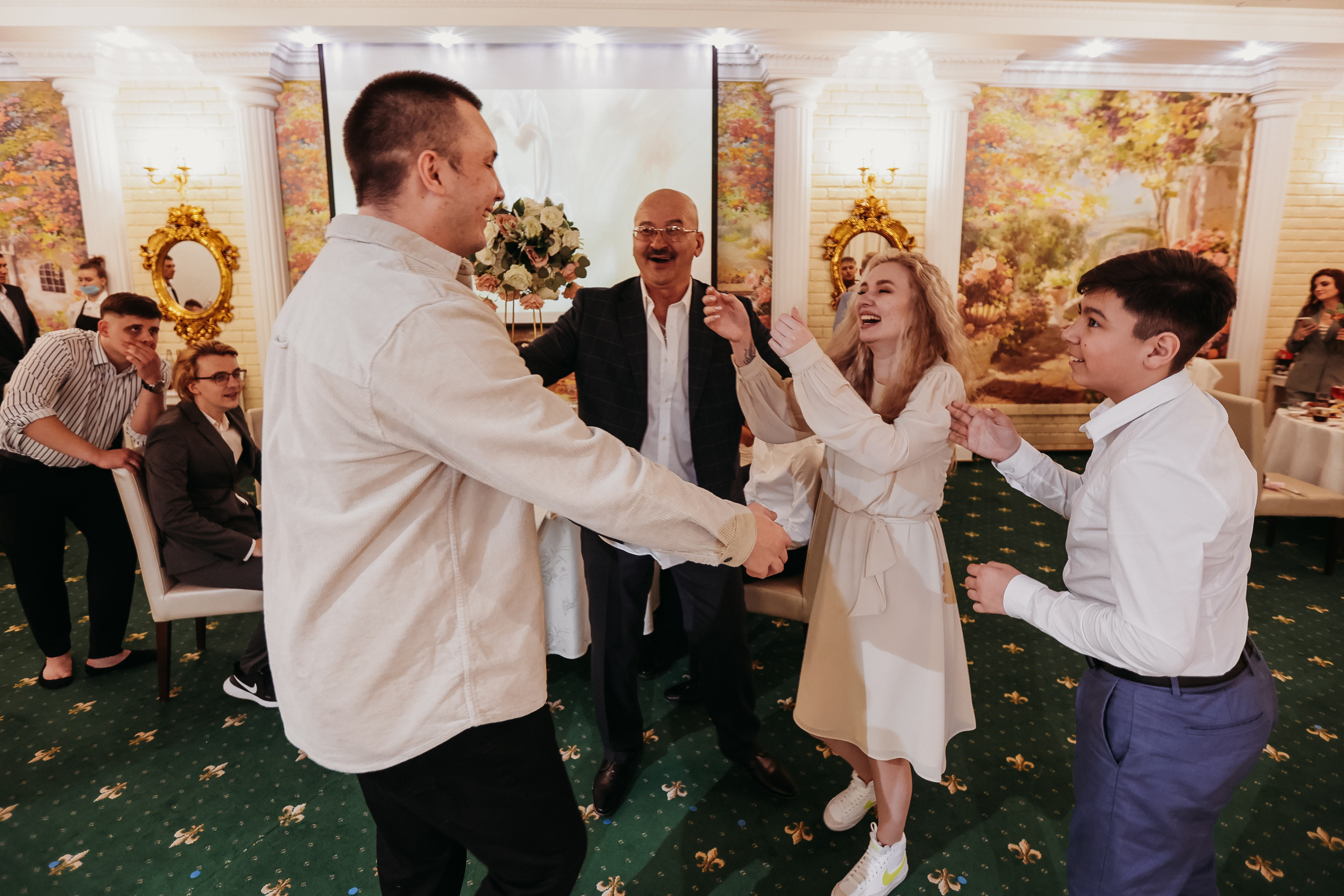 Банкет. Семейный фотограф Тюмень, фотограф на роды Салмина Мария