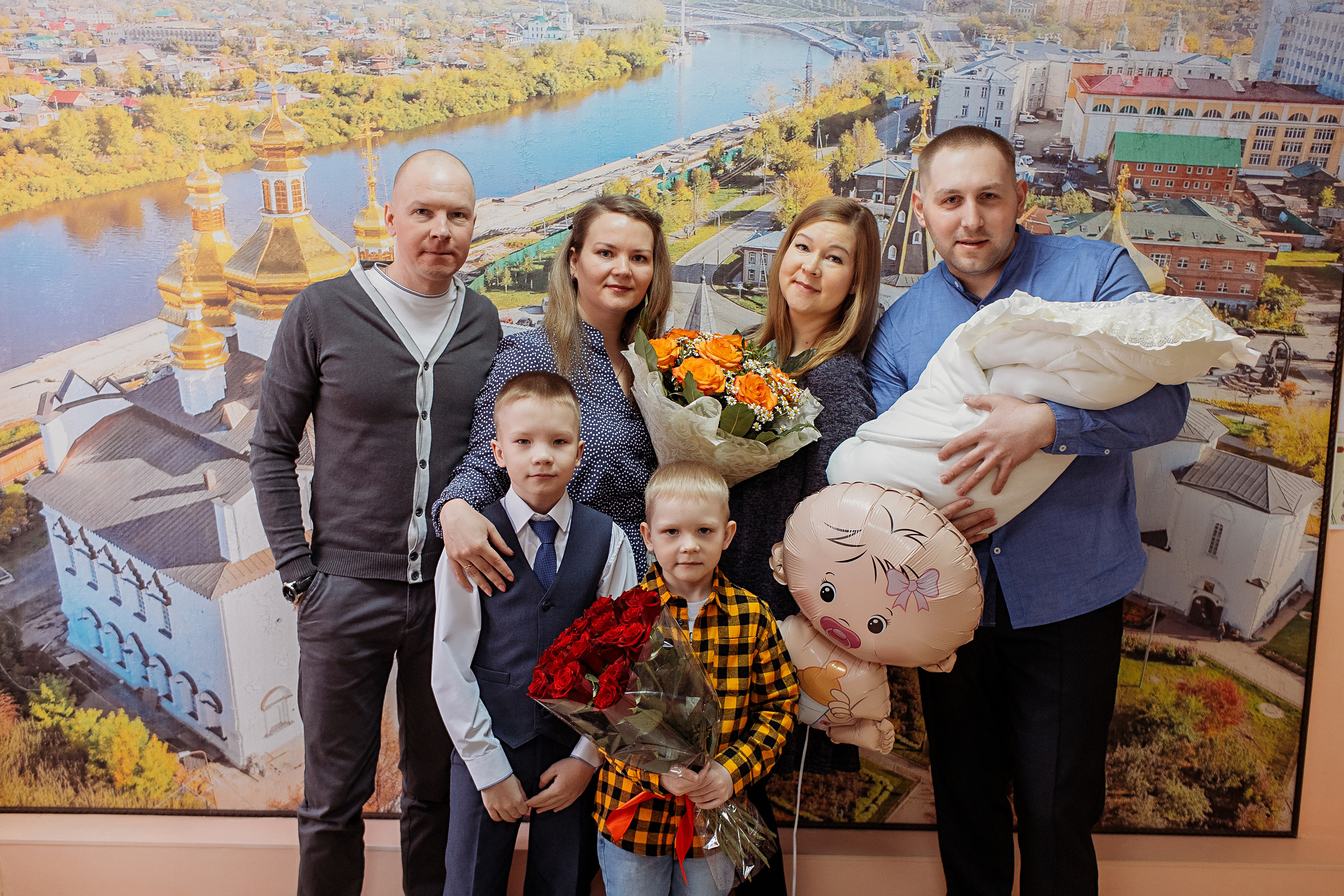 Выписка с палатой. Семейный фотограф Тюмень, фотограф на роды Салмина Мария