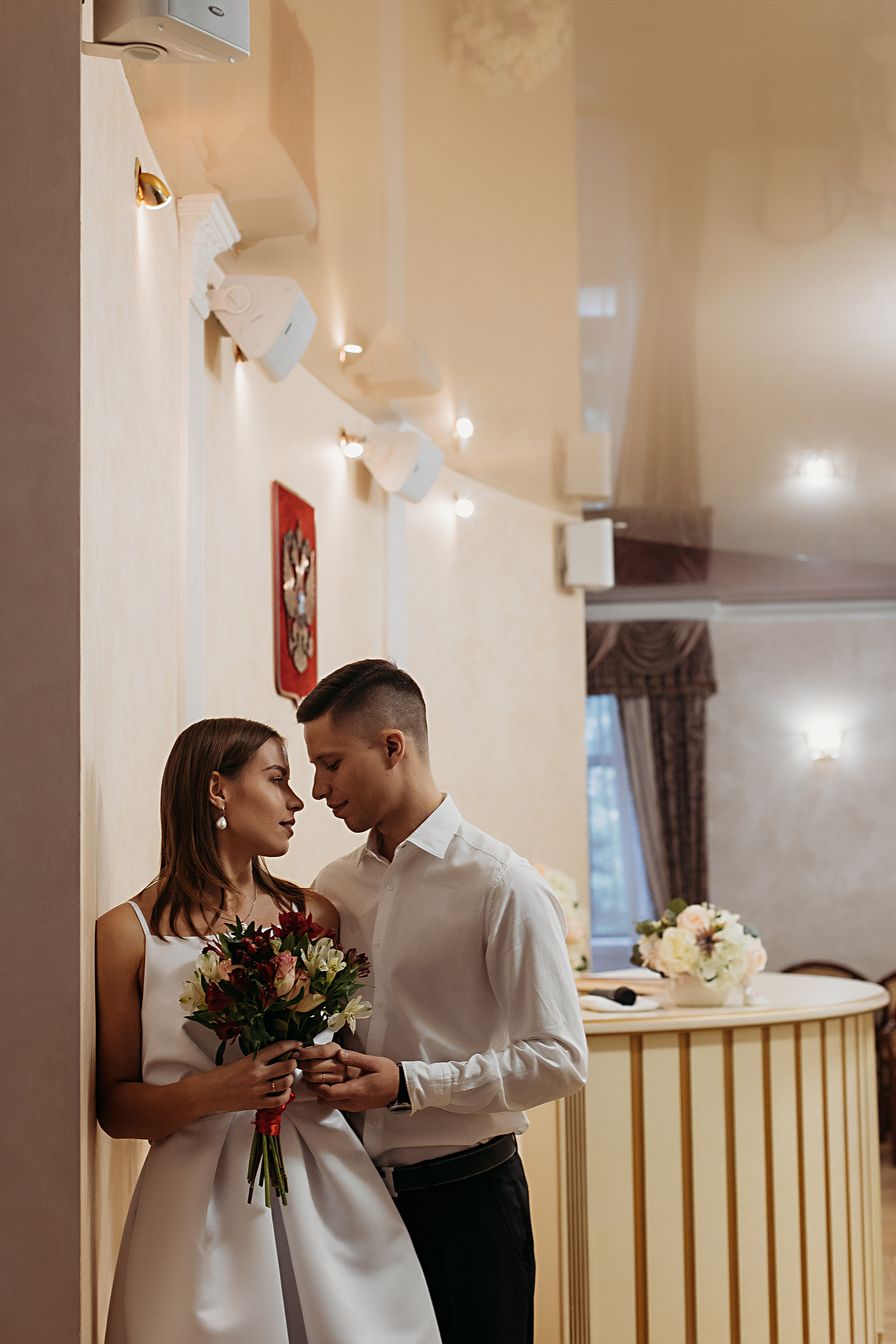 ЗАГС на Кирова. Семейный фотограф Тюмень, фотограф на роды Салмина Мария