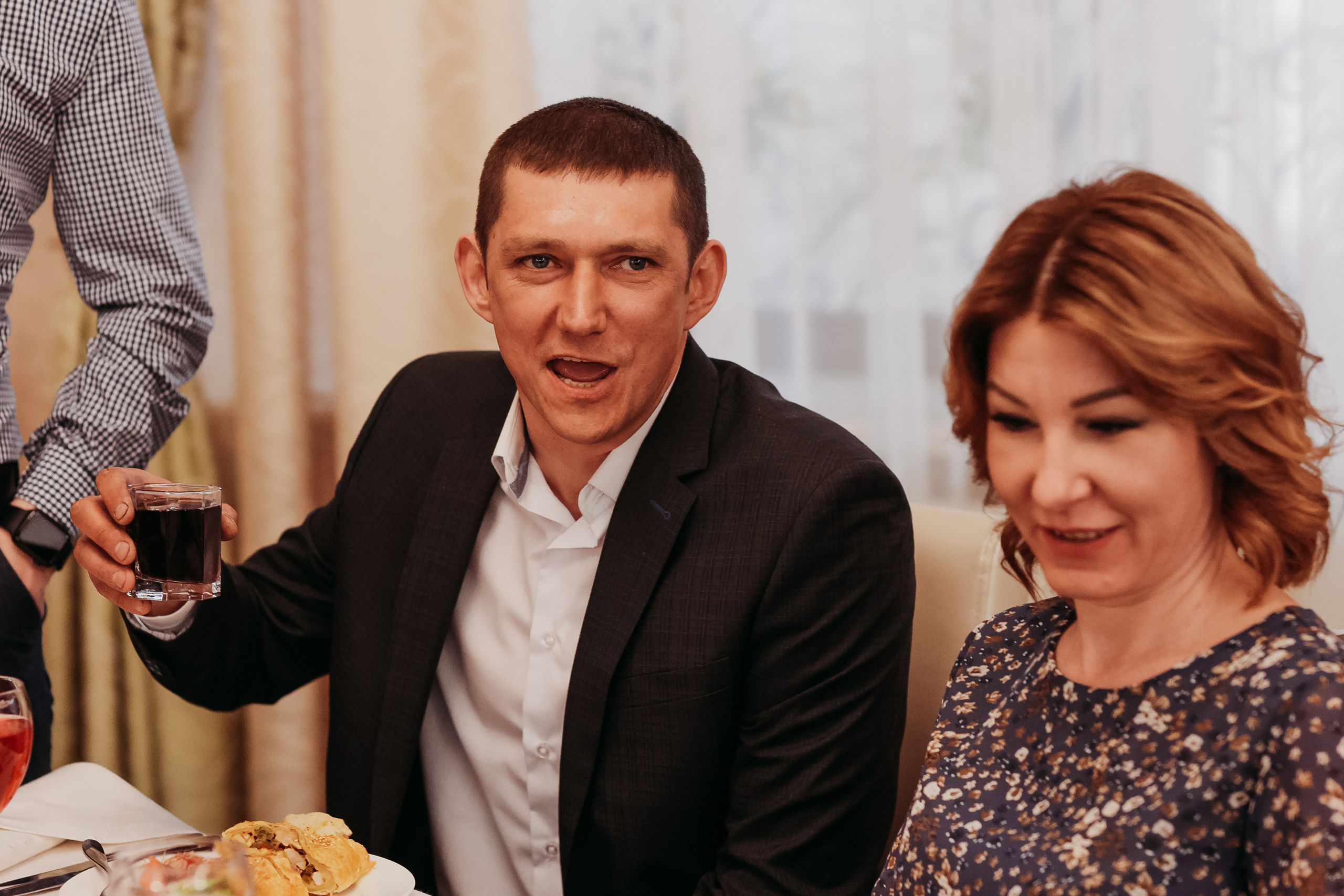 Банкет. Семейный фотограф Тюмень, фотограф на роды Салмина Мария