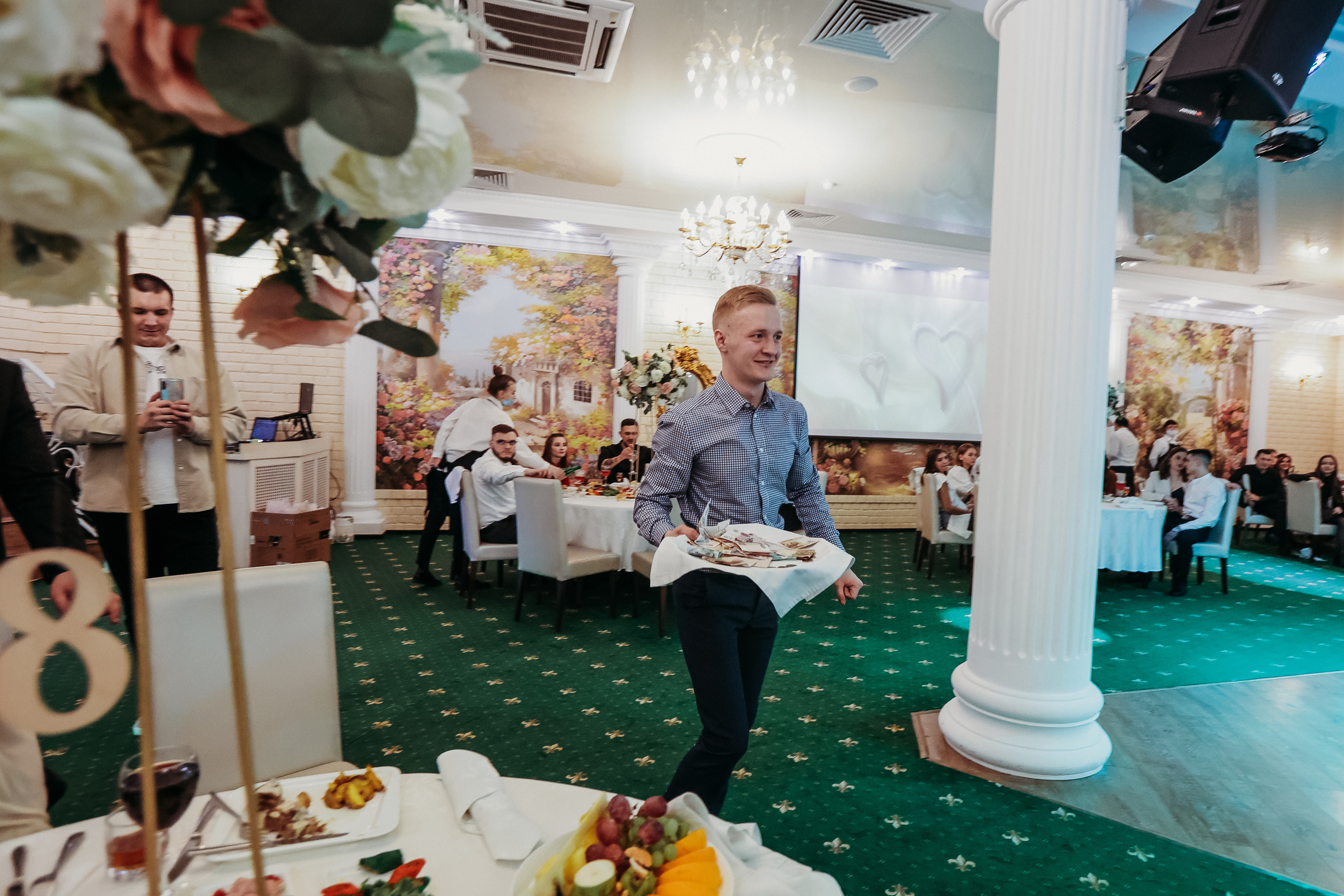 Банкет. Семейный фотограф Тюмень, фотограф на роды Салмина Мария