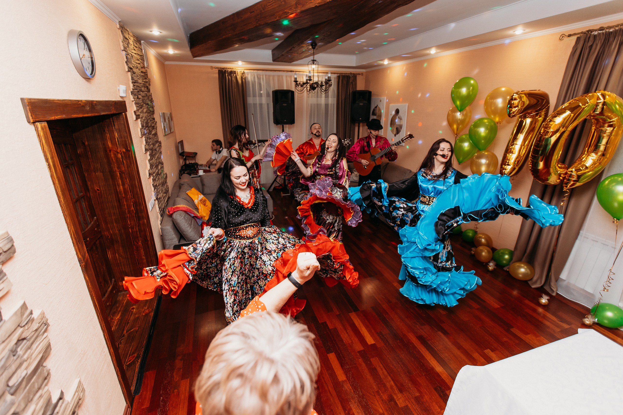 Банкет. Семейный фотограф Тюмень, фотограф на роды Салмина Мария