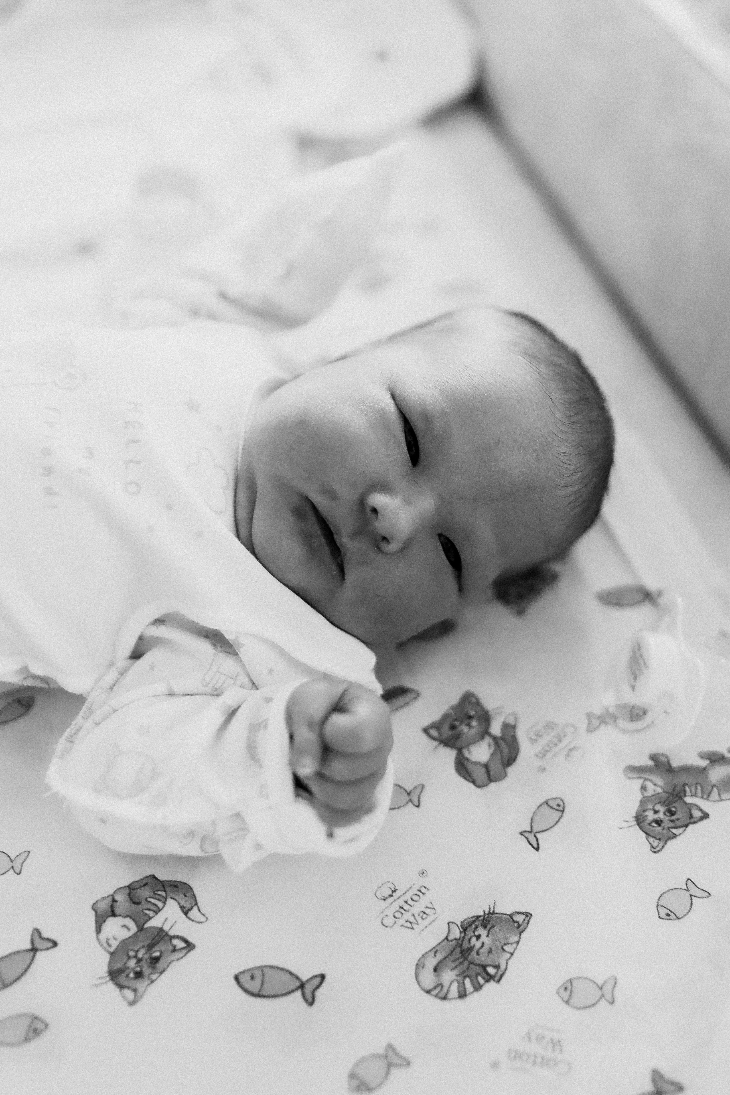 Выписка с палатой. Семейный фотограф Тюмень, фотограф на роды Салмина Мария