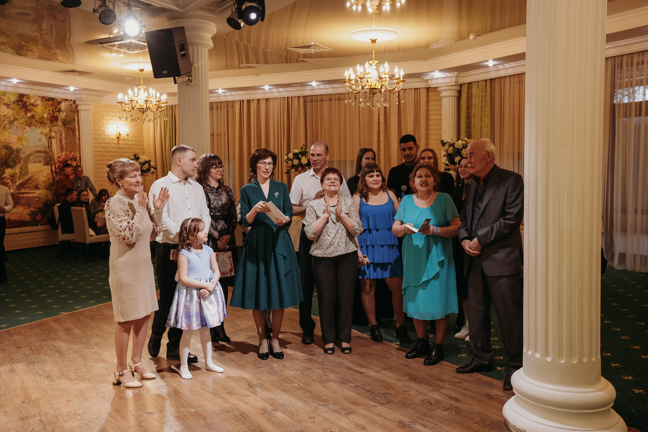 Банкет. Семейный фотограф Тюмень, фотограф на роды Салмина Мария