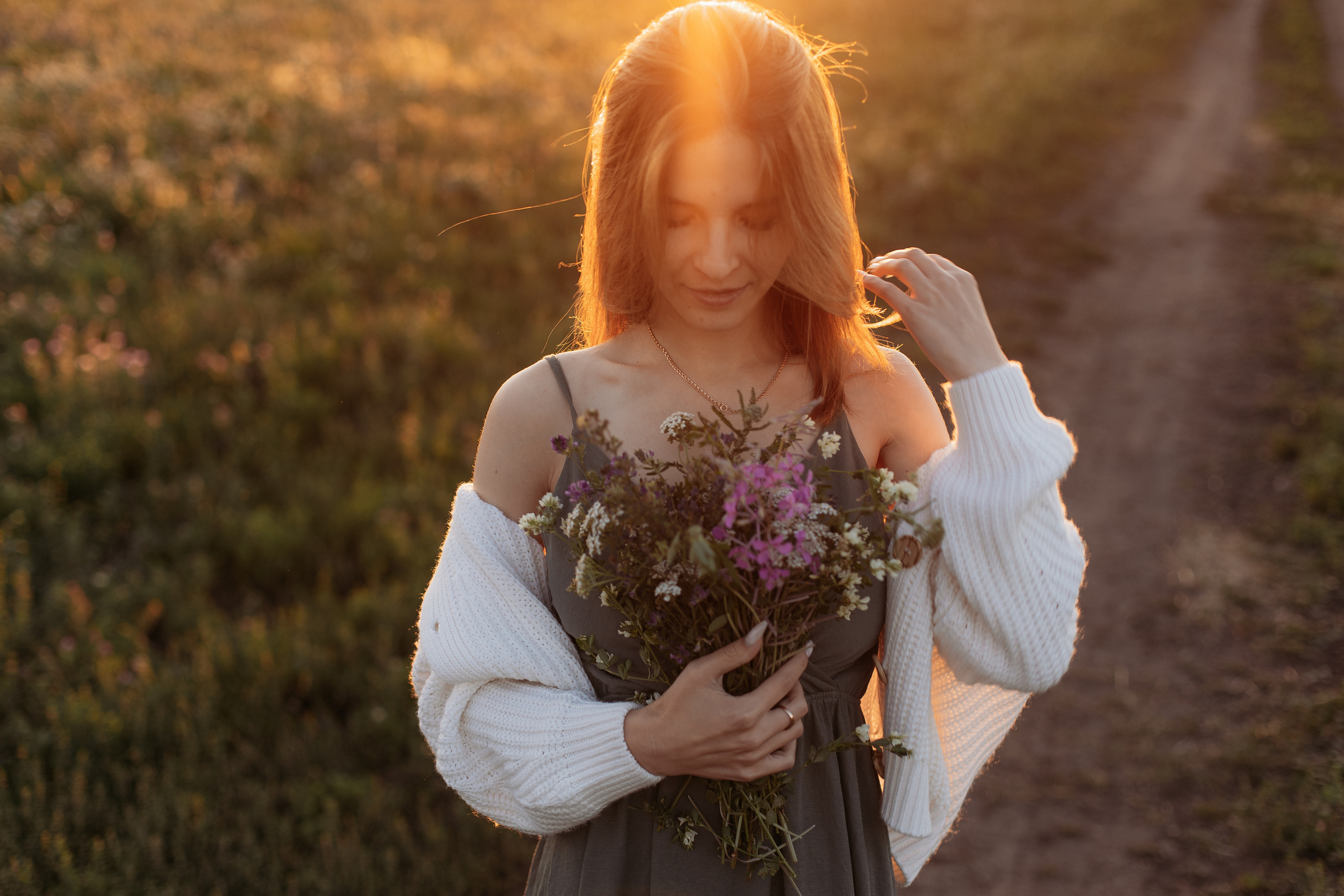 Поле. Семейный фотограф Тюмень, фотограф на роды Салмина Мария
