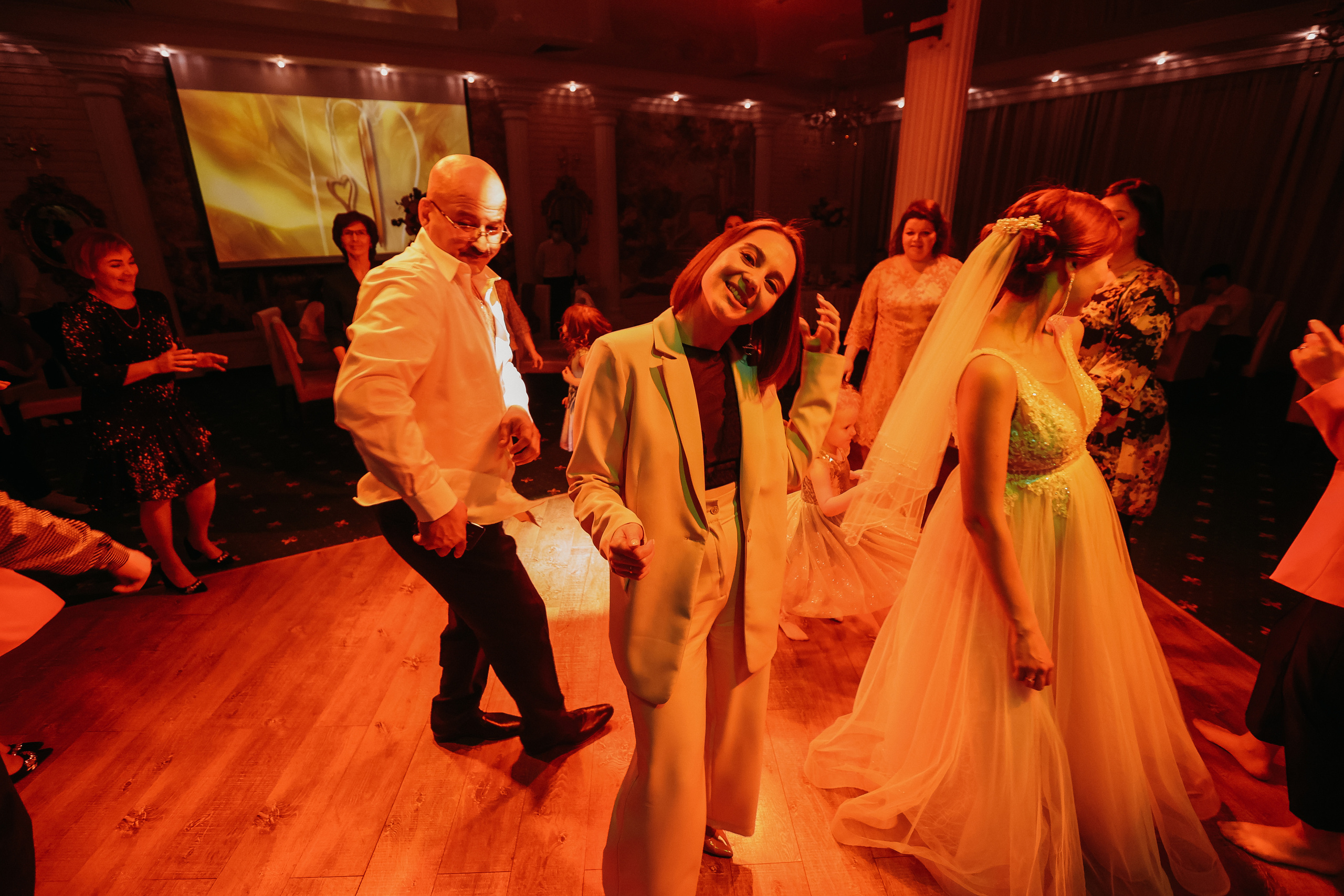 Банкет. Семейный фотограф Тюмень, фотограф на роды Салмина Мария