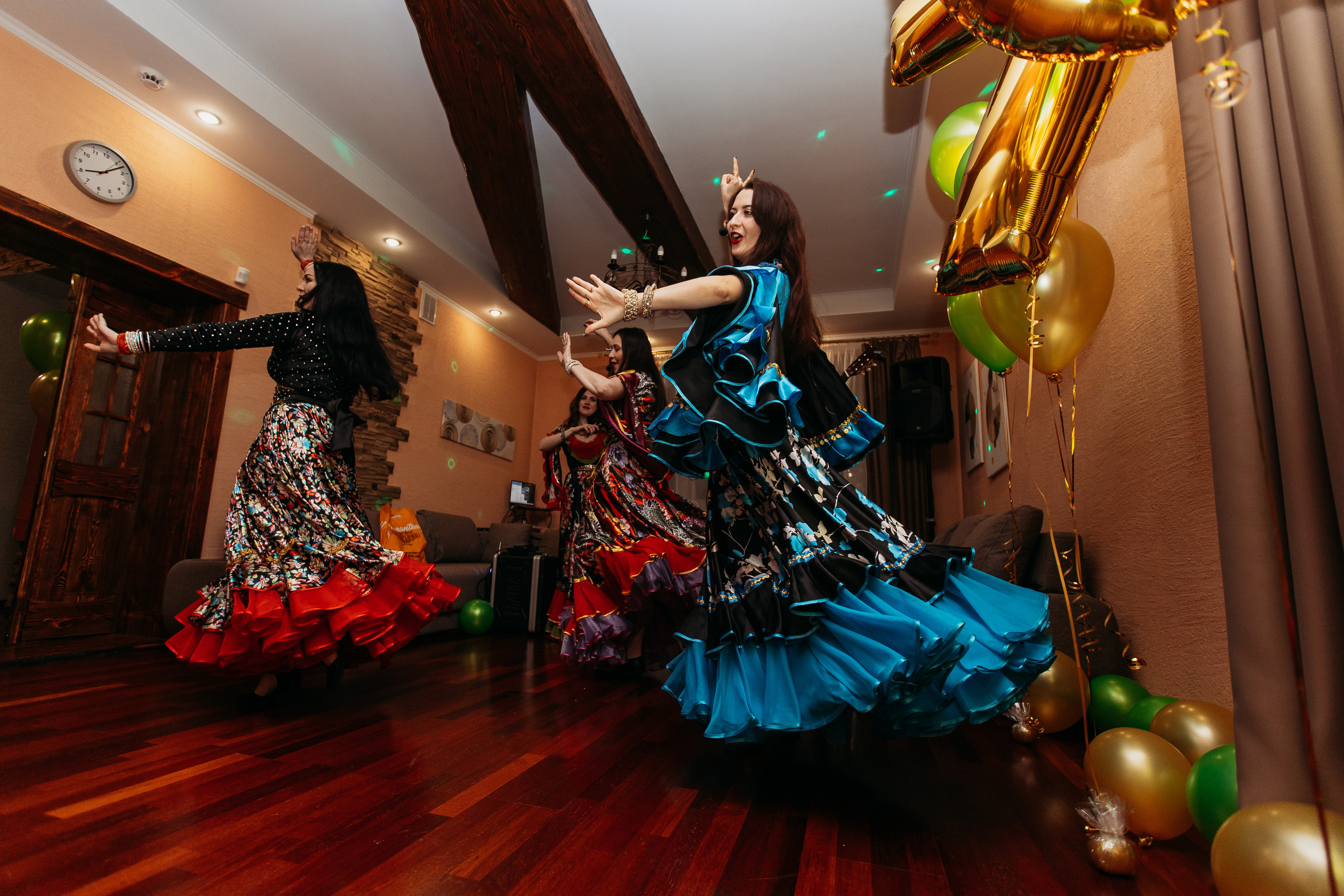 Банкет. Семейный фотограф Тюмень, фотограф на роды Салмина Мария