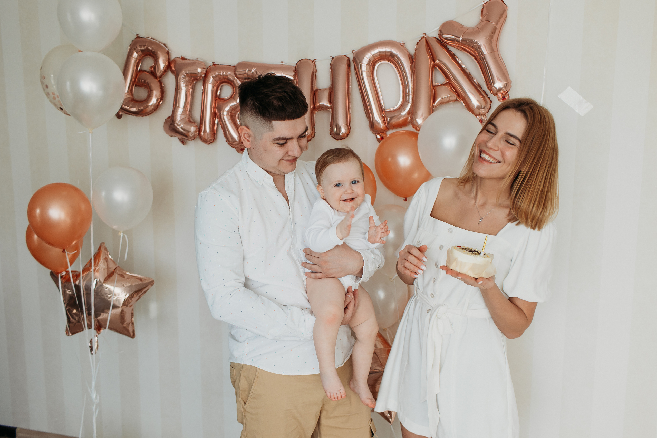 Годик. Семейный фотограф Тюмень, фотограф на роды Салмина Мария