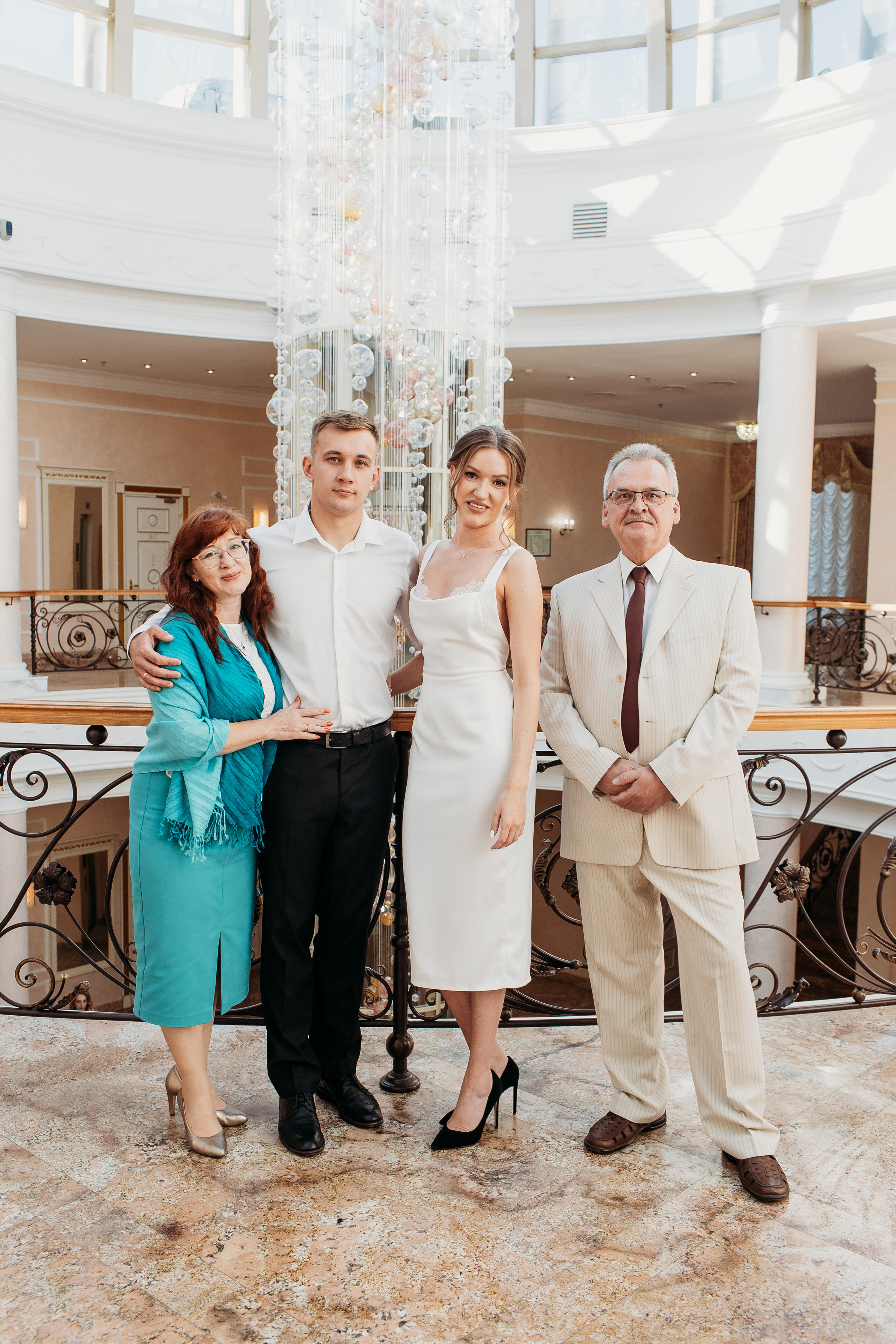 ЗАГС Малыгина. Семейный фотограф Тюмень, фотограф на роды Салмина Мария