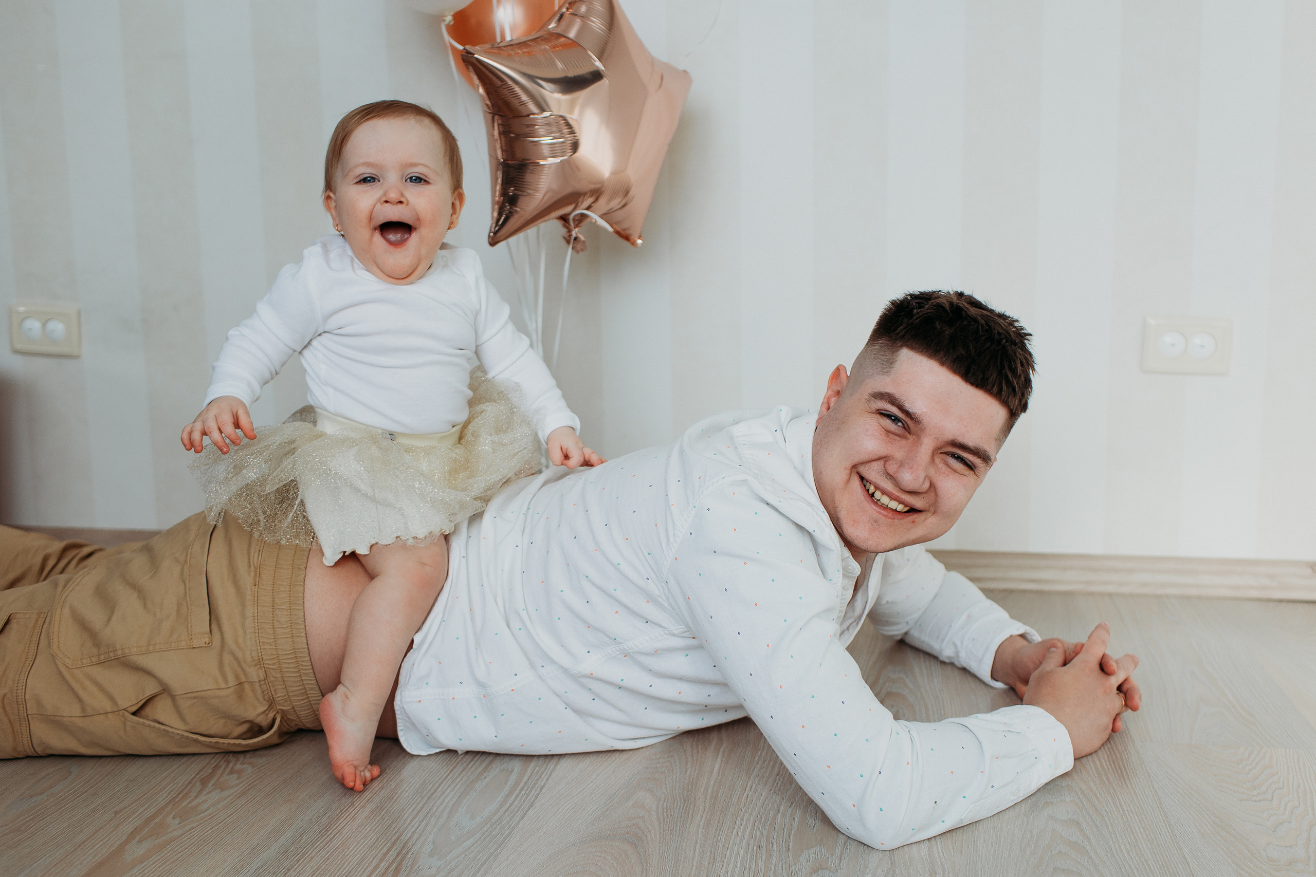 Годик. Семейный фотограф Тюмень, фотограф на роды Салмина Мария