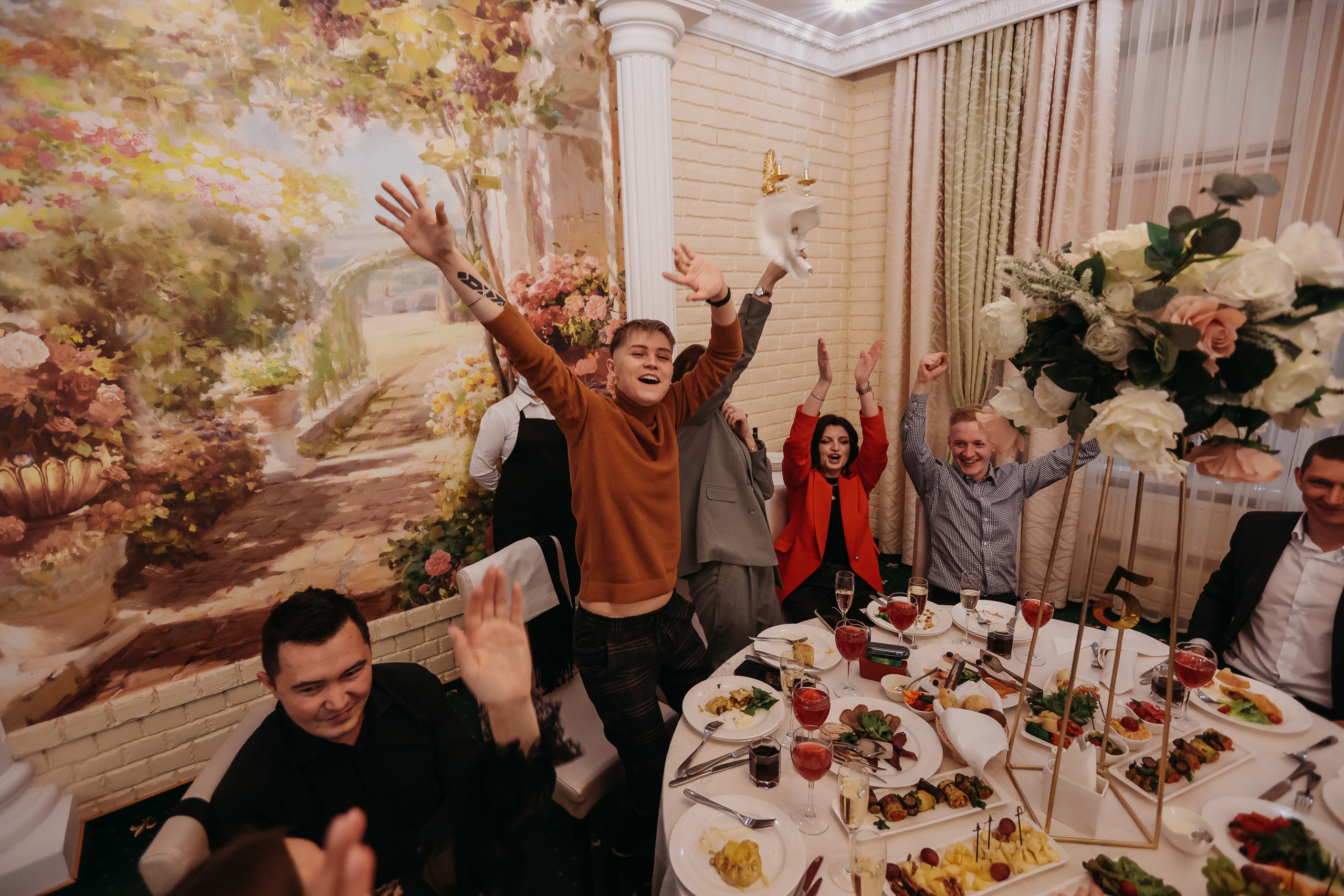 Банкет. Семейный фотограф Тюмень, фотограф на роды Салмина Мария