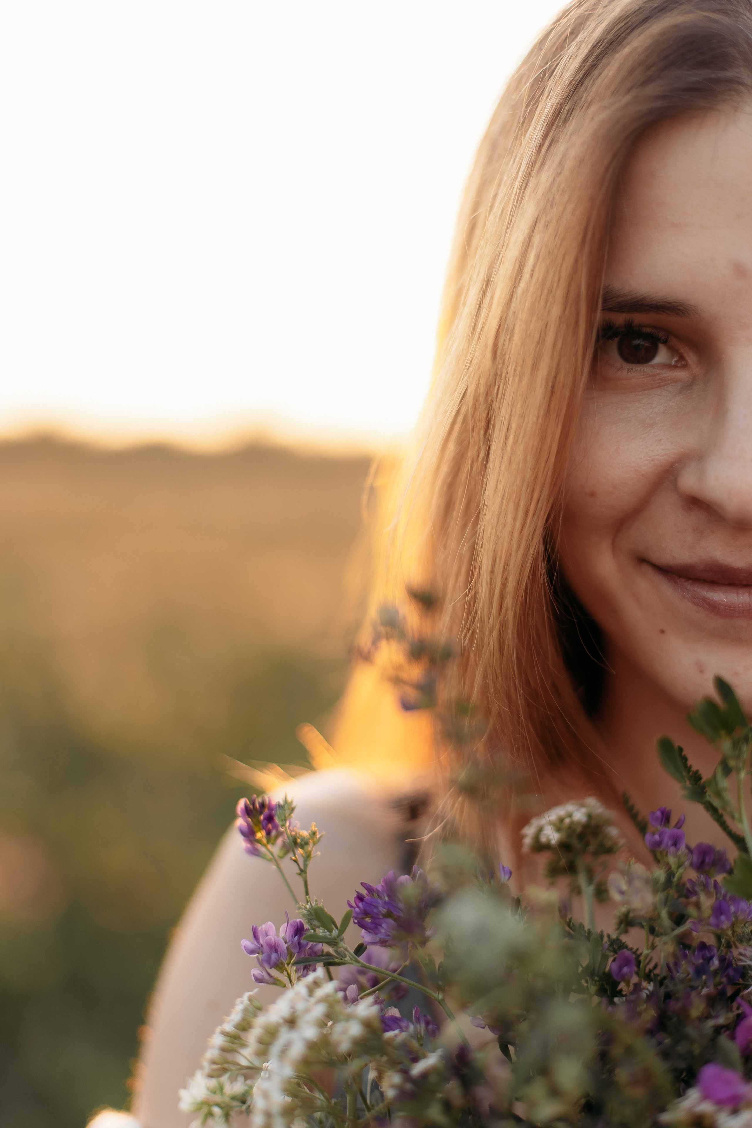Поле. Семейный фотограф Тюмень, фотограф на роды Салмина Мария
