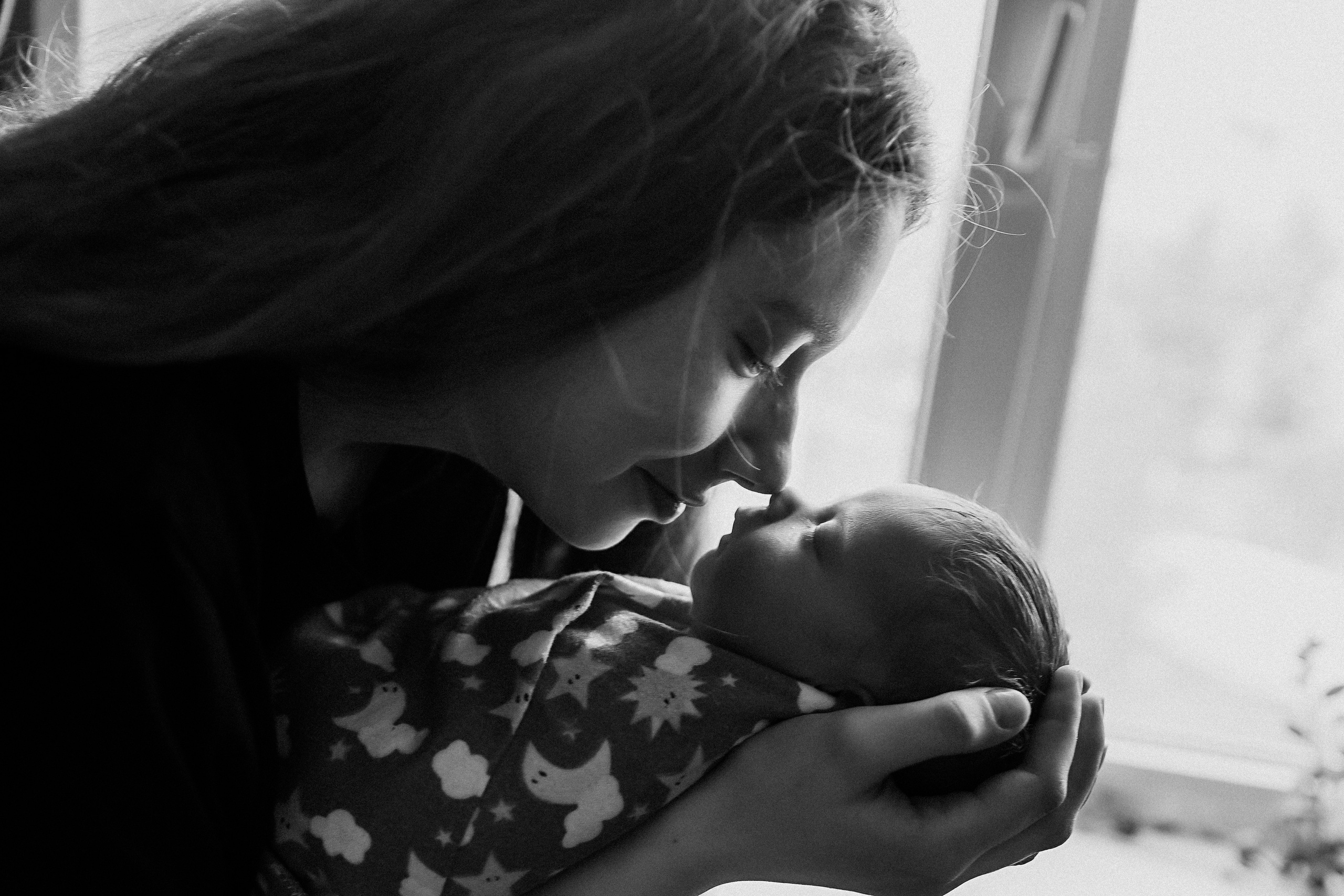 Новорожденный. Семейный фотограф Тюмень, фотограф на роды Салмина Мария