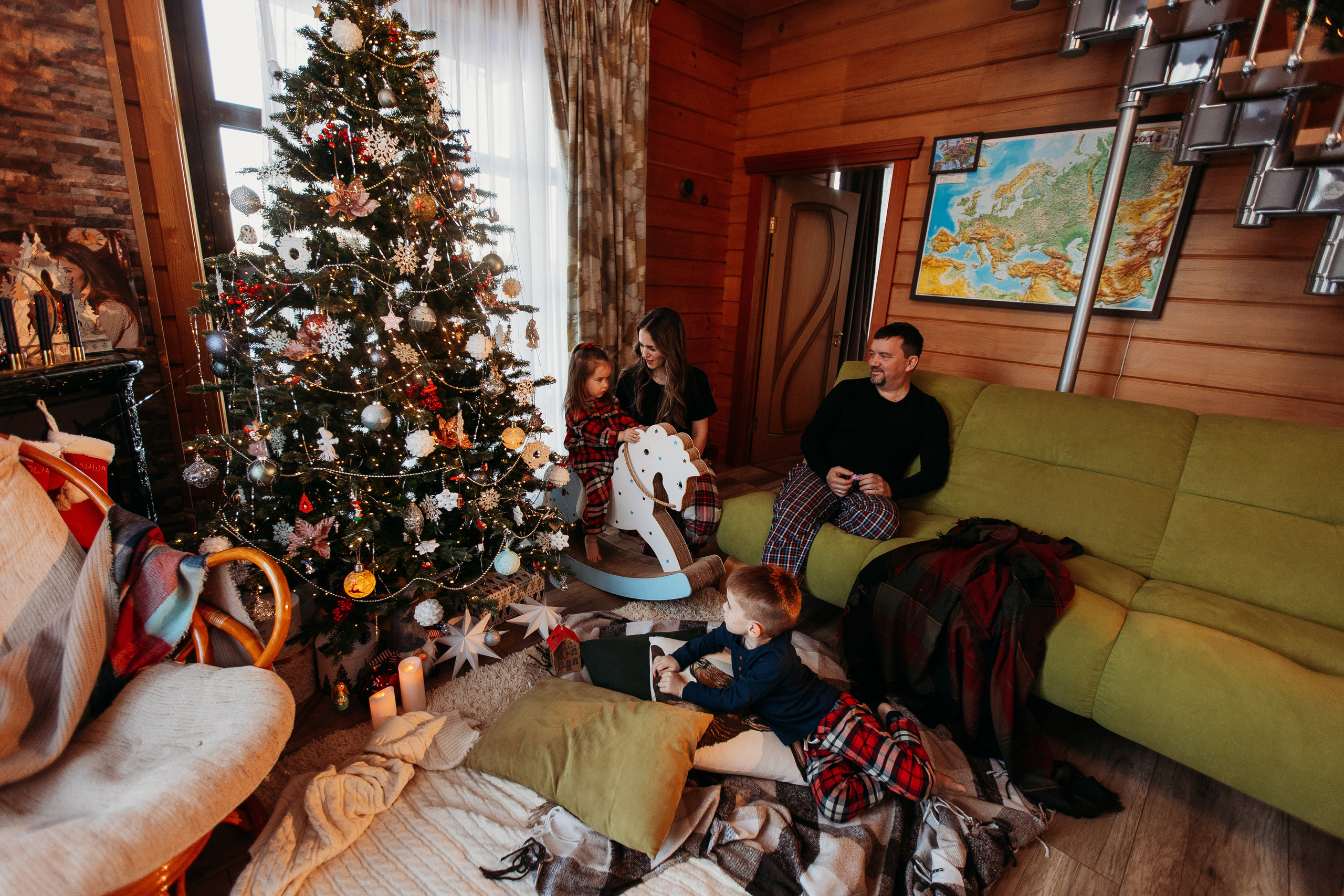 Тёплый новый год. Семейный фотограф Тюмень, фотограф на роды Салмина Мария