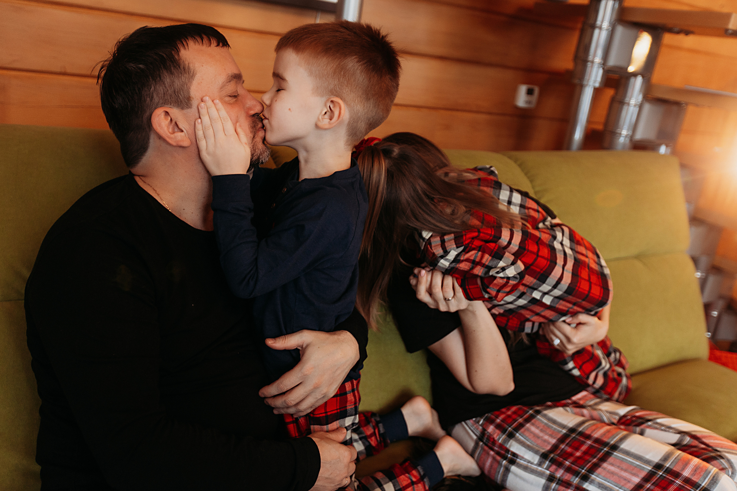 Тёплый новый год. Семейный фотограф Тюмень, фотограф на роды Салмина Мария