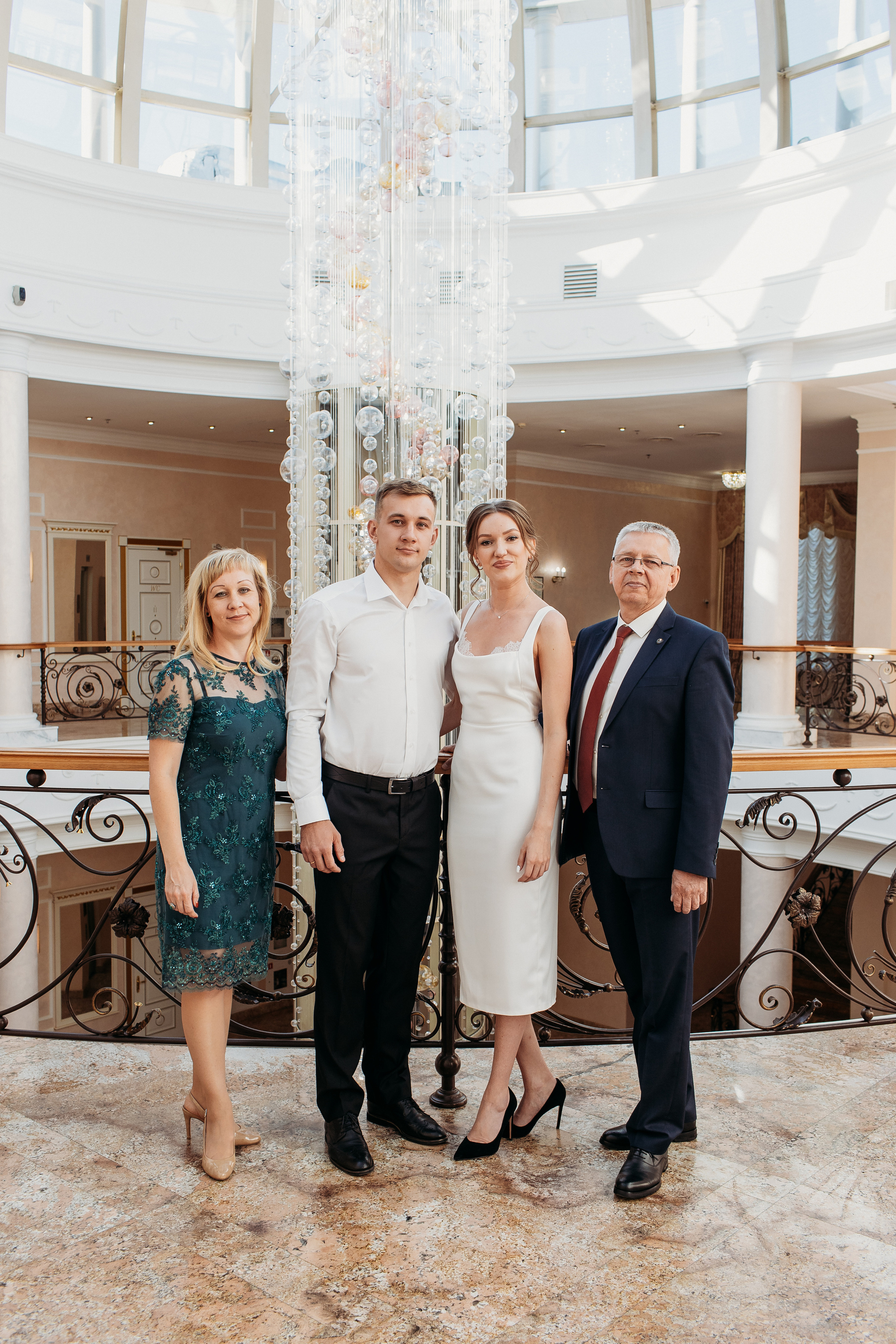 ЗАГС Малыгина. Семейный фотограф Тюмень, фотограф на роды Салмина Мария