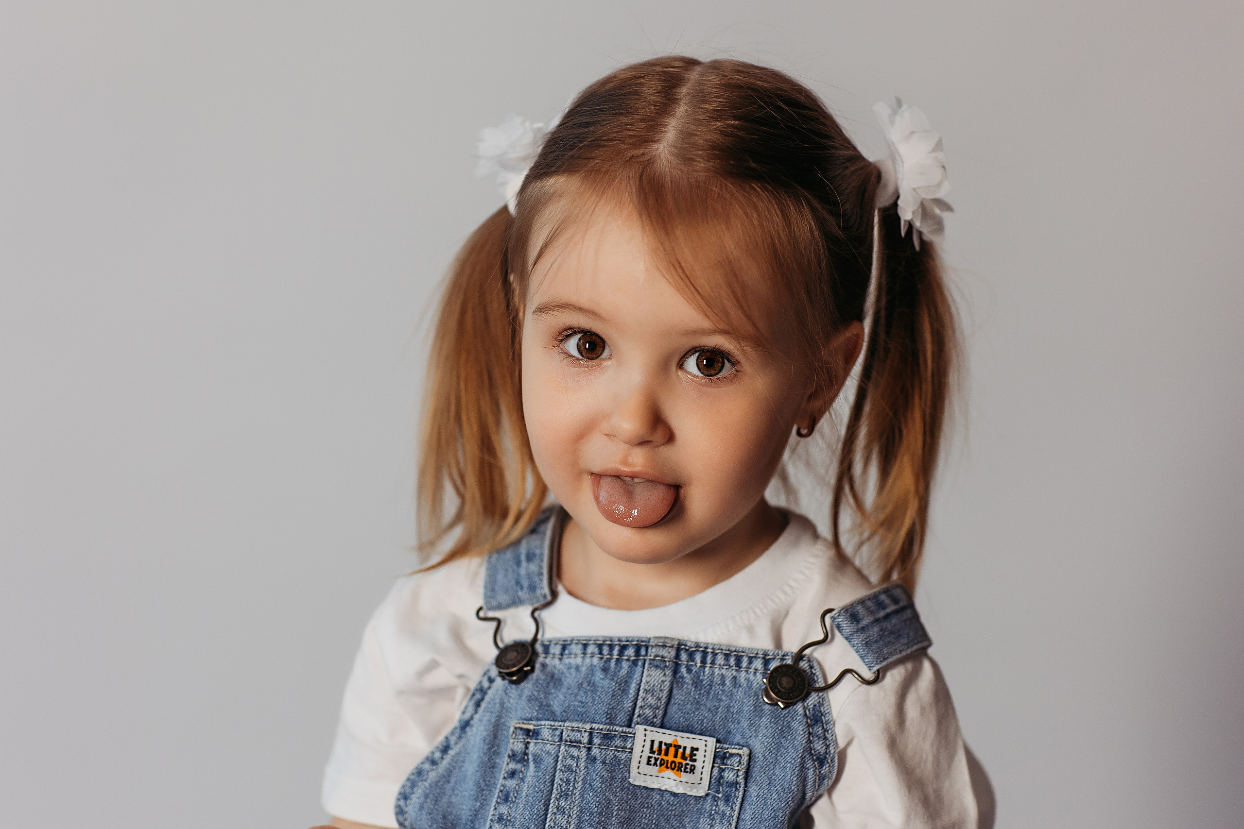 На фотофонах. Семейный фотограф Тюмень, фотограф на роды Салмина Мария