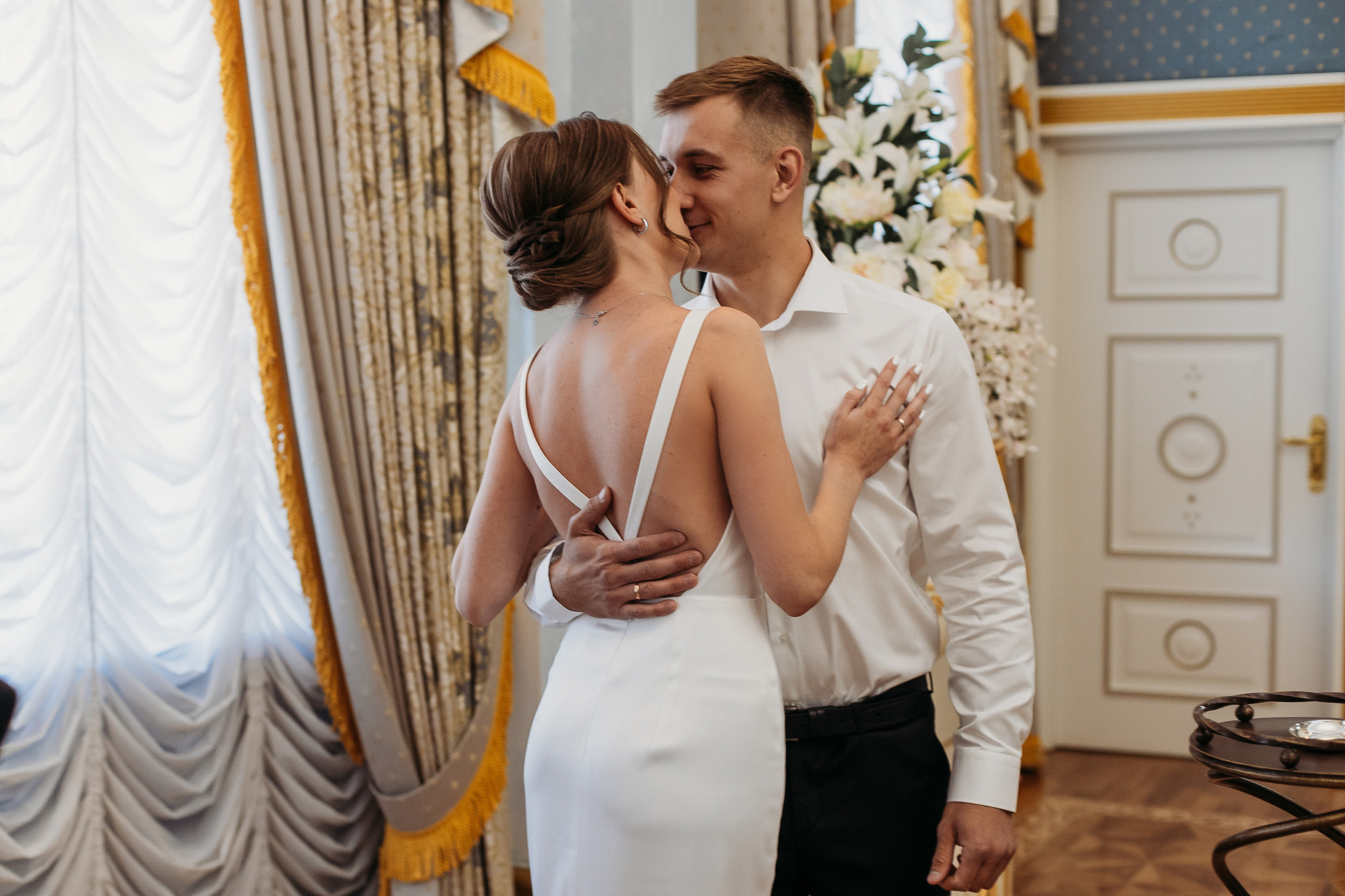 ЗАГС Малыгина. Семейный фотограф Тюмень, фотограф на роды Салмина Мария