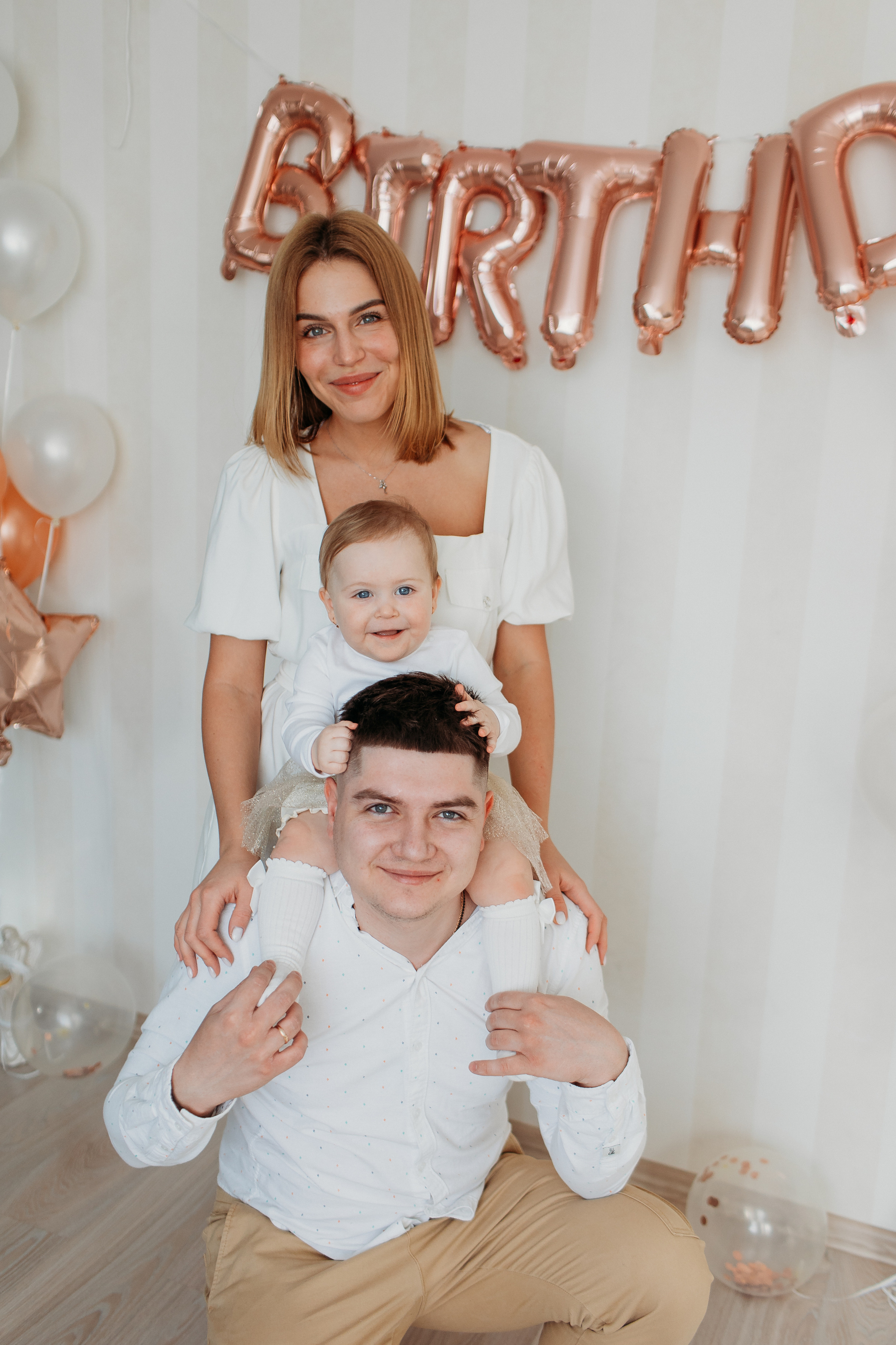 Годик. Семейный фотограф Тюмень, фотограф на роды Салмина Мария