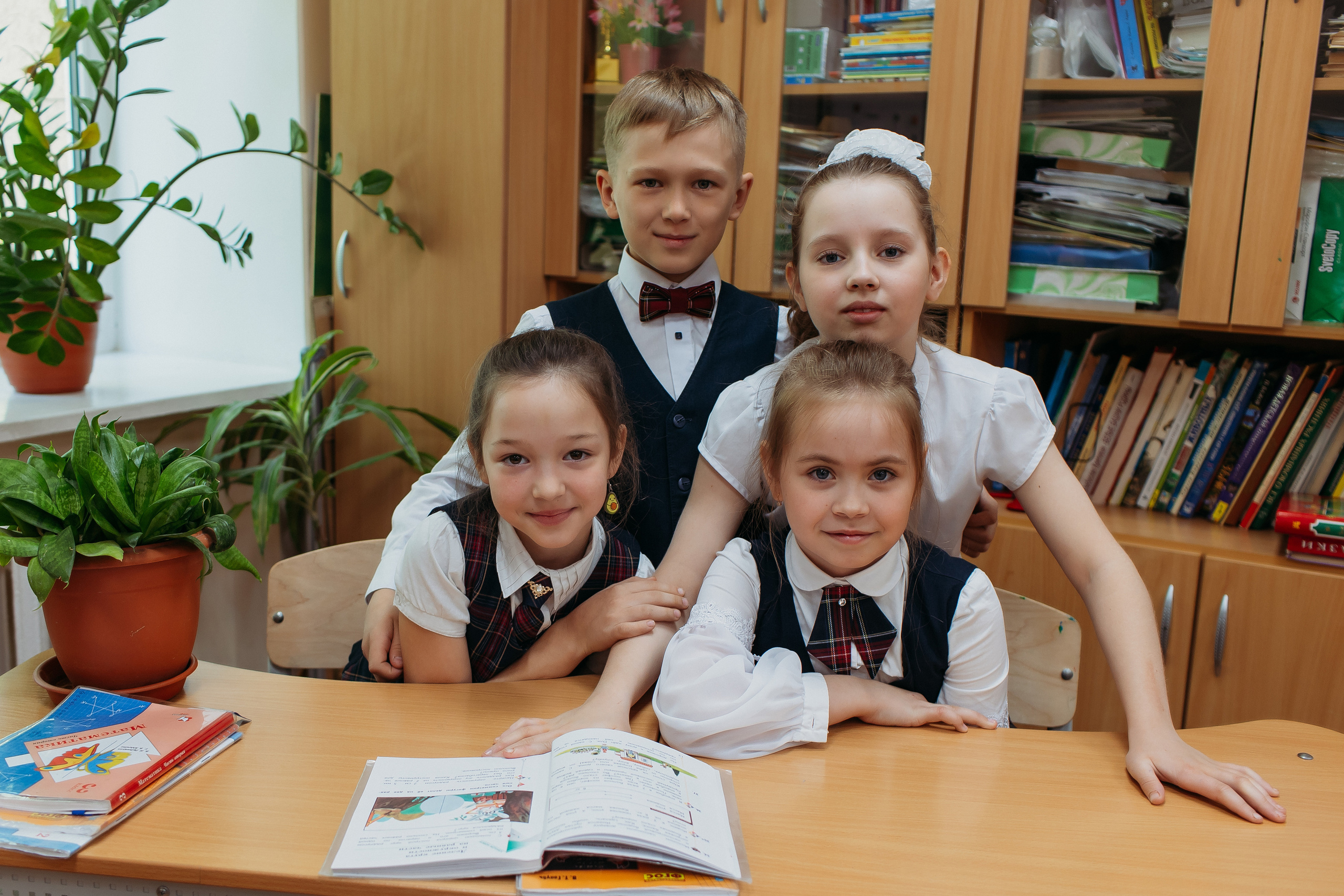 Школа 2 класс. Семейный фотограф Тюмень, фотограф на роды Салмина Мария