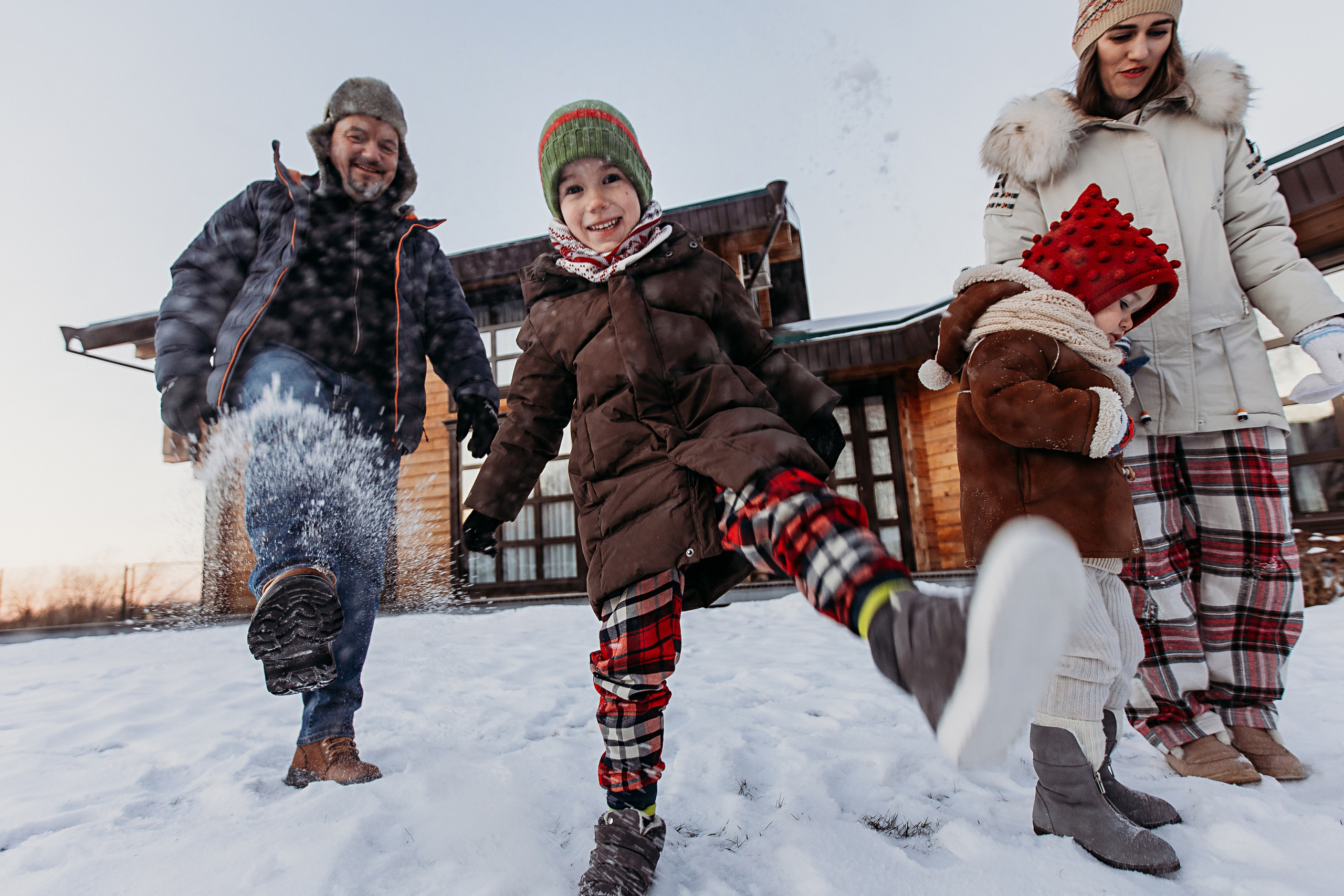 Тёплый новый год. Семейный фотограф Тюмень, фотограф на роды Салмина Мария
